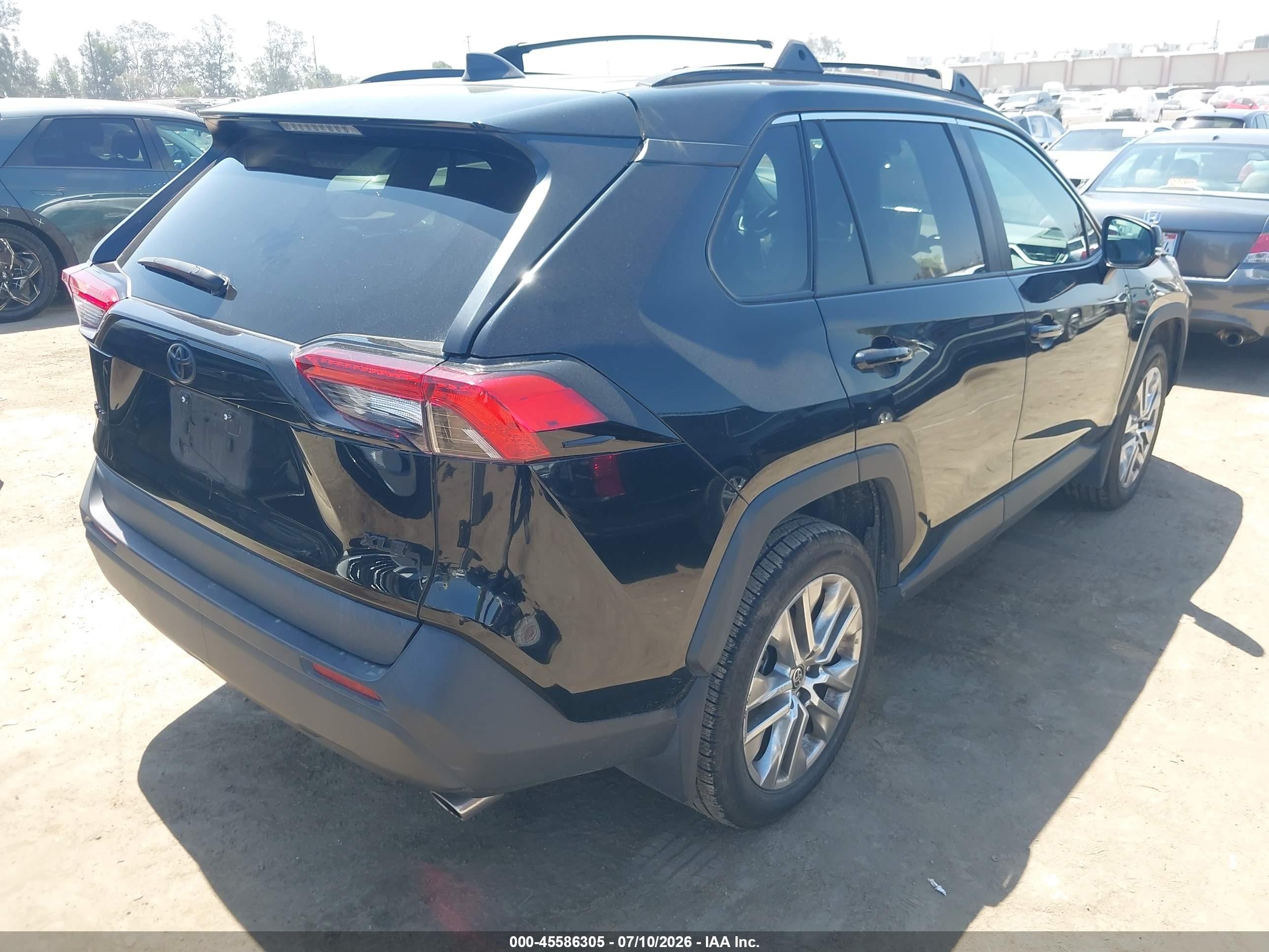 2024 Toyota Rav4 Xle Premium Black vin: 2T3C1RFV2RC258502