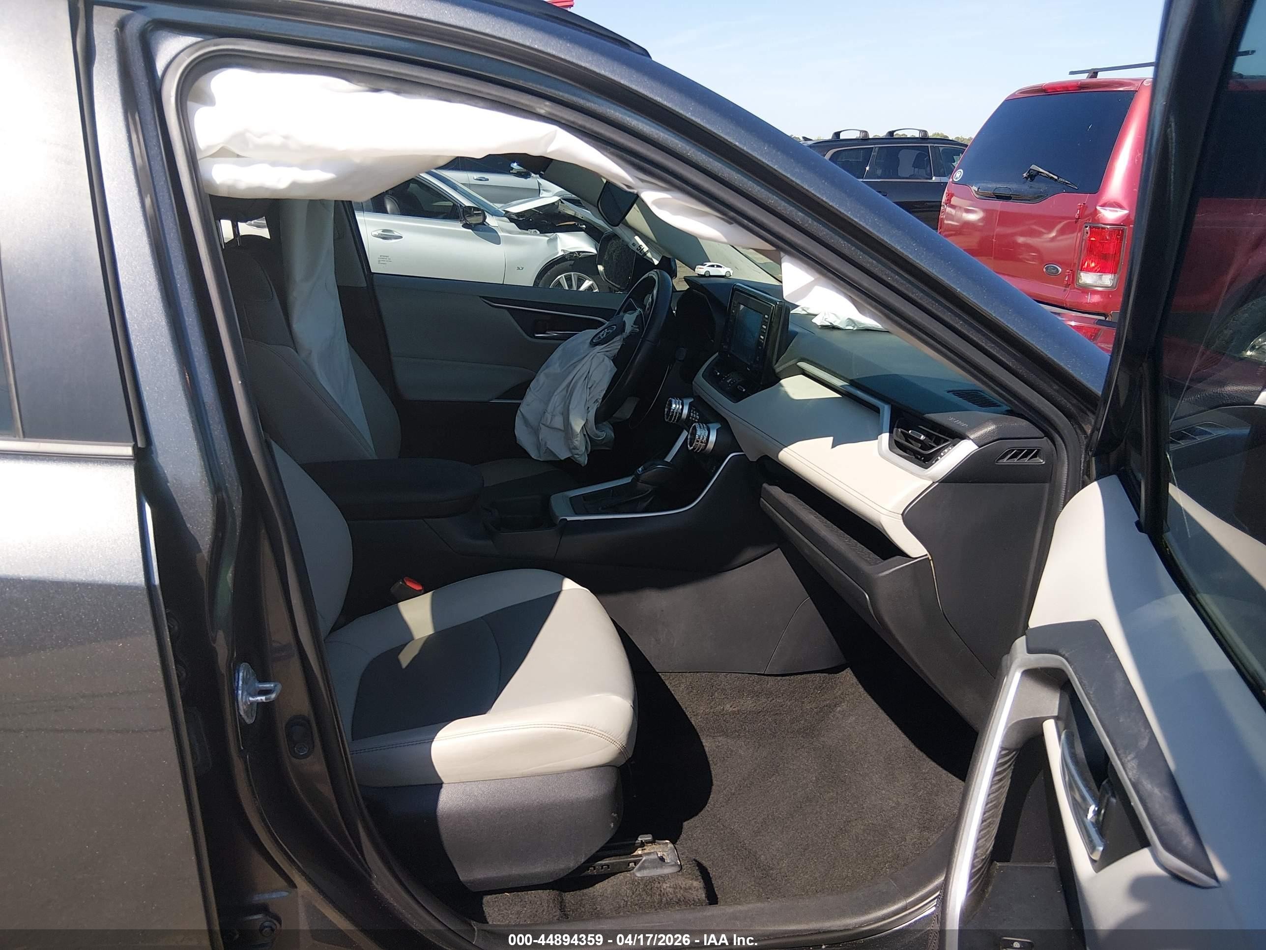 2021 Toyota Rav4 Xle Premium Gray vin: 2T3C1RFV4MC130366
