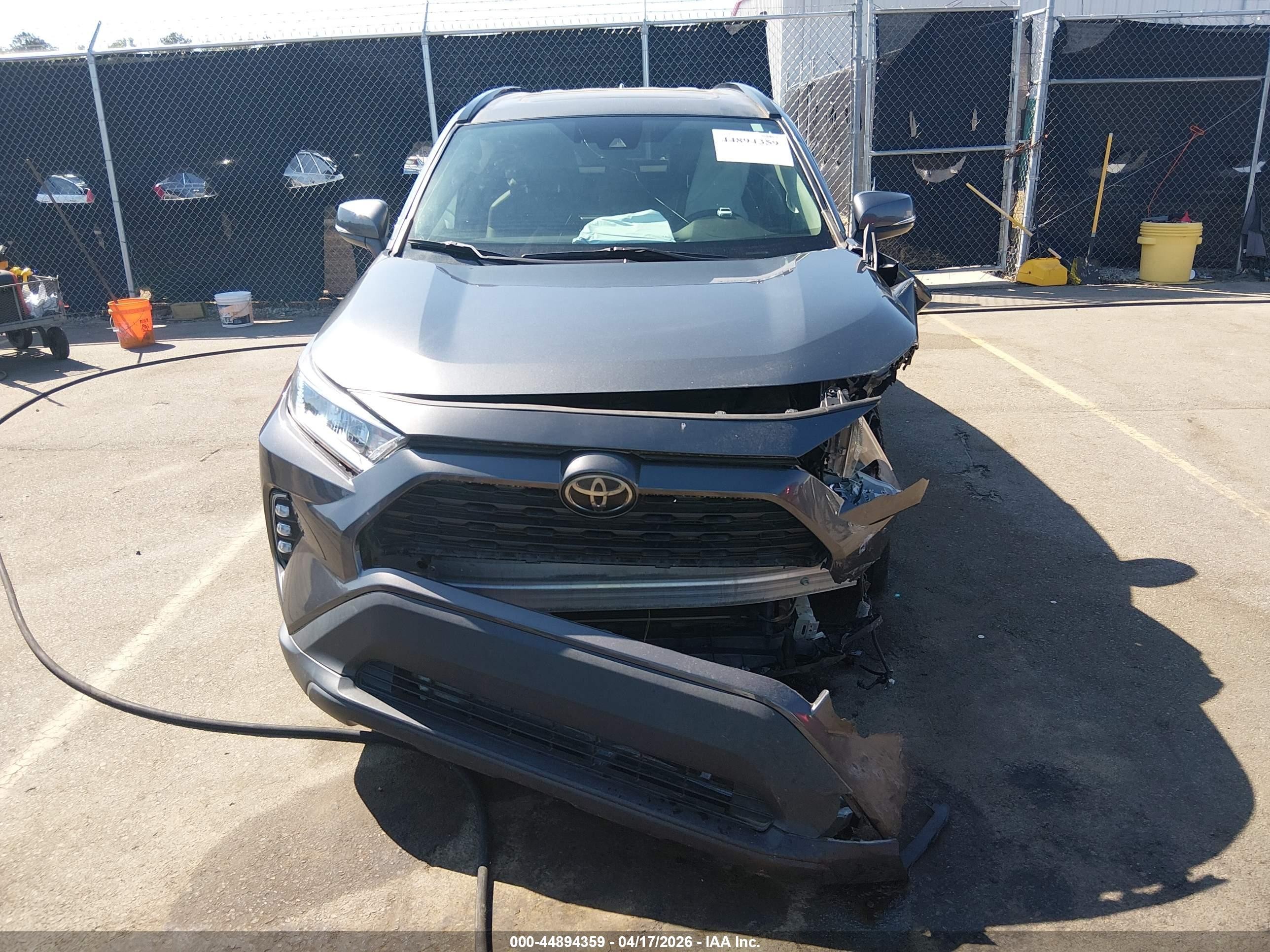 2021 Toyota Rav4 Xle Premium Gray vin: 2T3C1RFV4MC130366