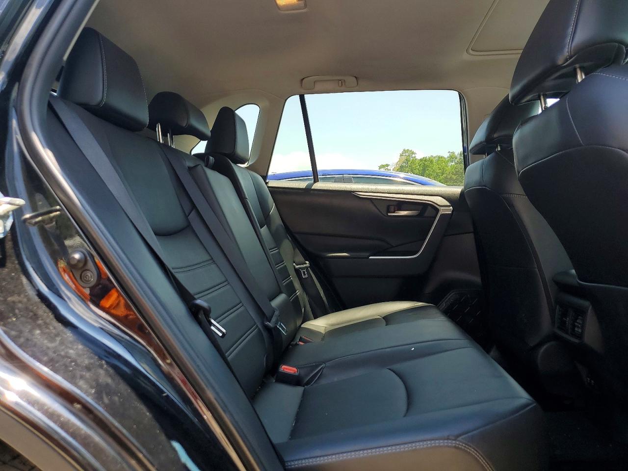 2019 Toyota Rav4 Xle Premium Black vin: 2T3C1RFV5KC007057