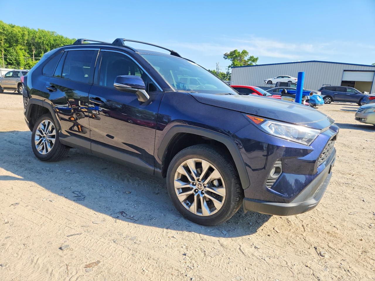 2021 Toyota Rav4 Xle Premium Blue vin: 2T3C1RFV7MW142087