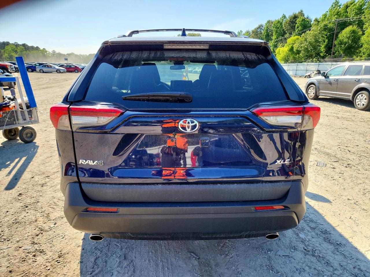 2021 Toyota Rav4 Xle Premium Blue vin: 2T3C1RFV7MW142087