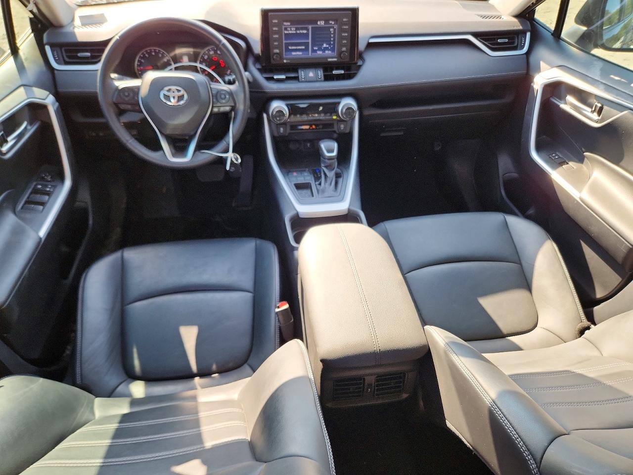 2021 Toyota Rav4 Xle Premium Blue vin: 2T3C1RFV7MW142087