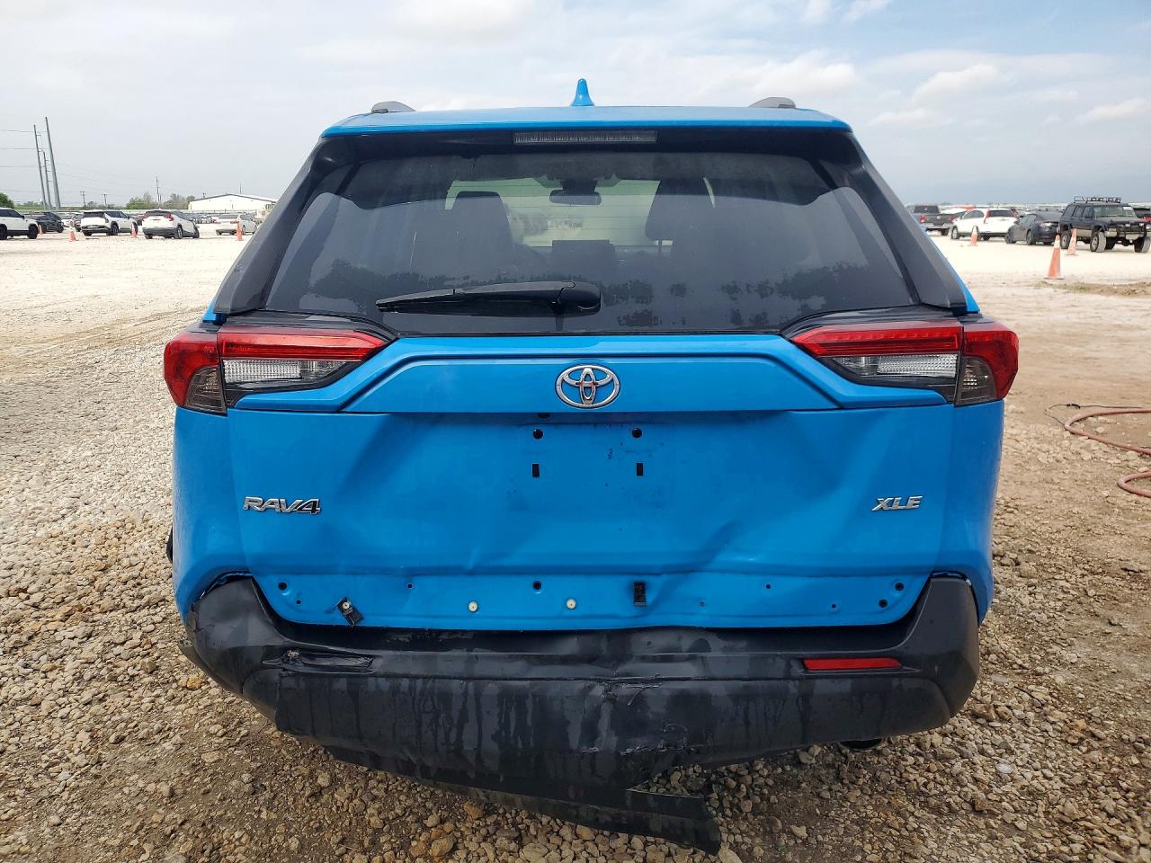 2021 Toyota Rav4 Xle Premium Синий vin: 2T3C1RFV8MW176121