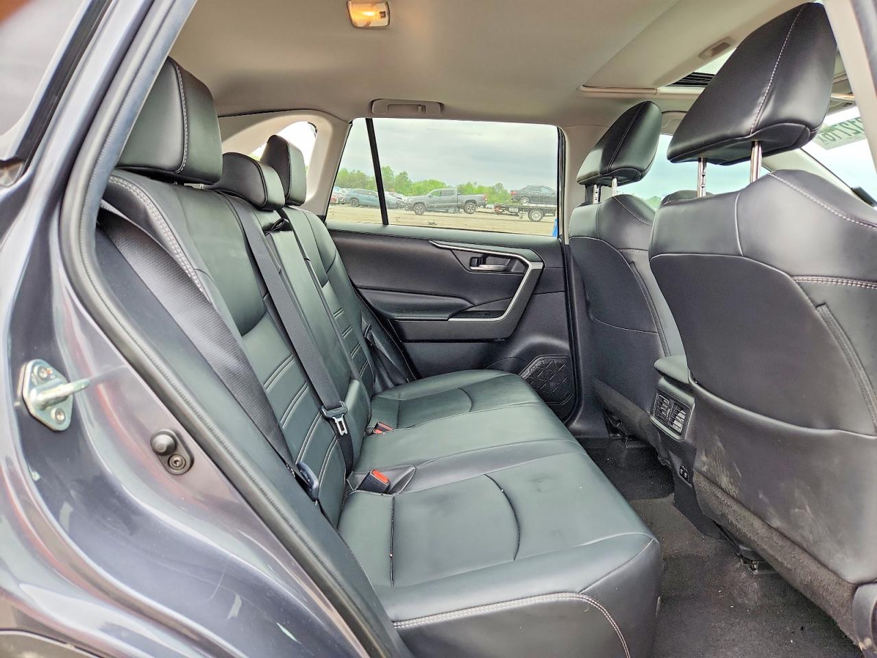 2020 Toyota Rav4 Xle Premium Gray vin: 2T3C1RFV9LW095952