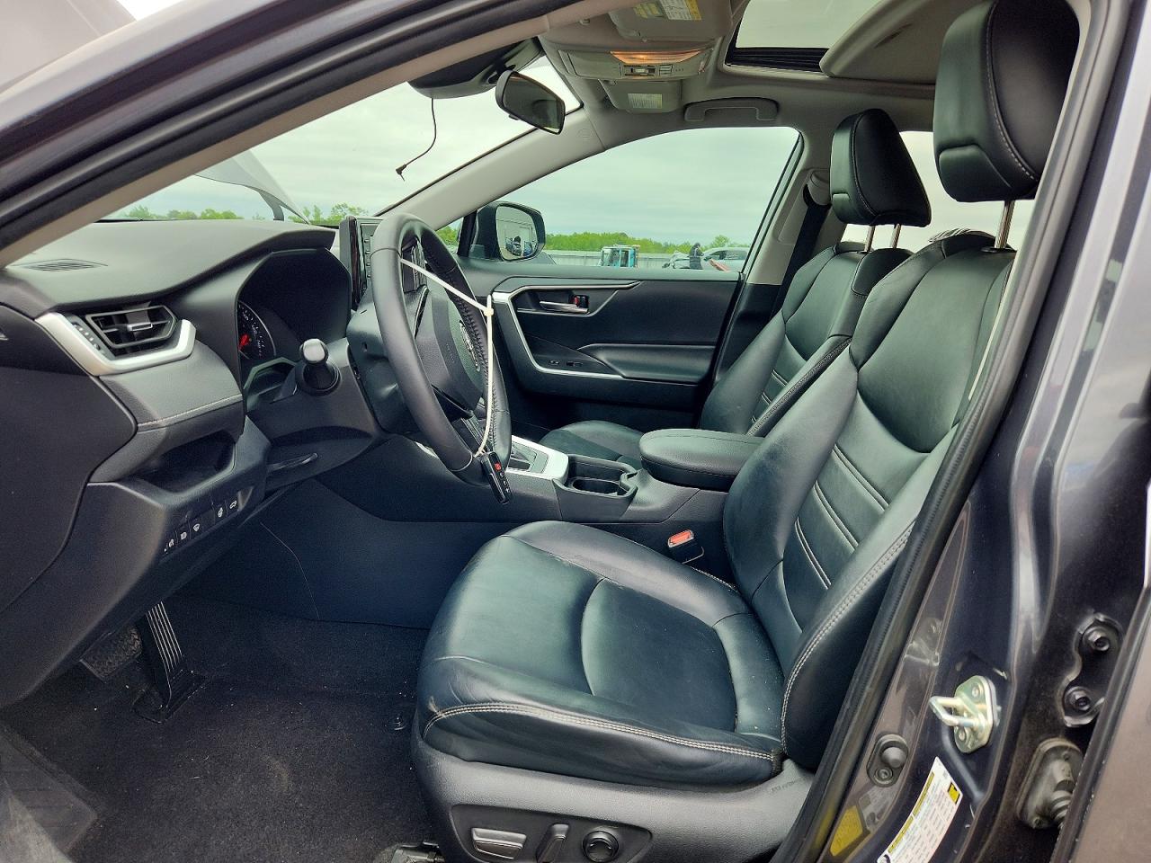 2020 Toyota Rav4 Xle Premium Gray vin: 2T3C1RFV9LW095952