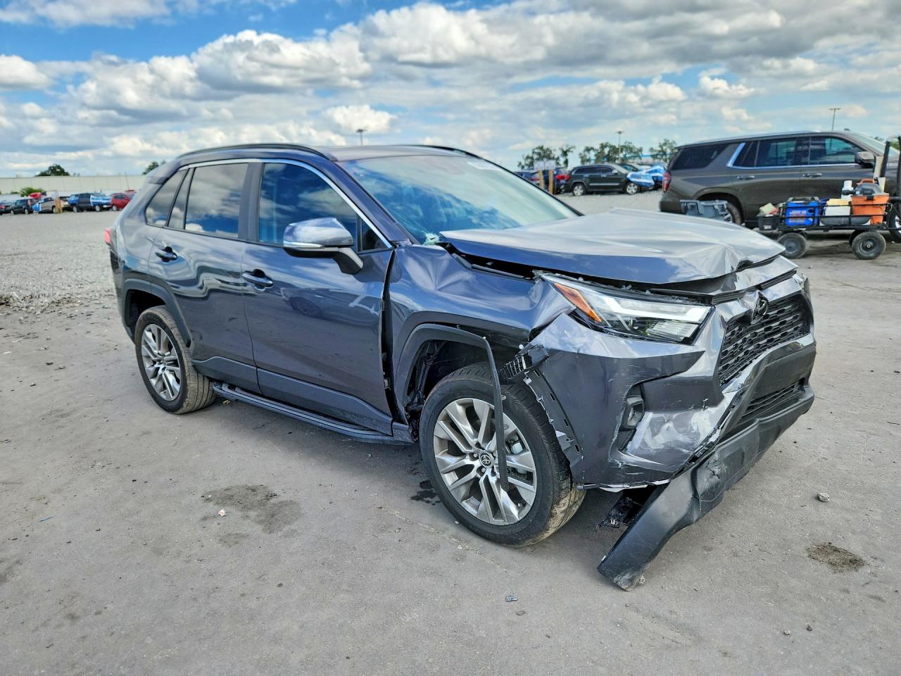 2022 Toyota Rav4 Xle Premium Charcoal vin: 2T3C1RFV9NC196624
