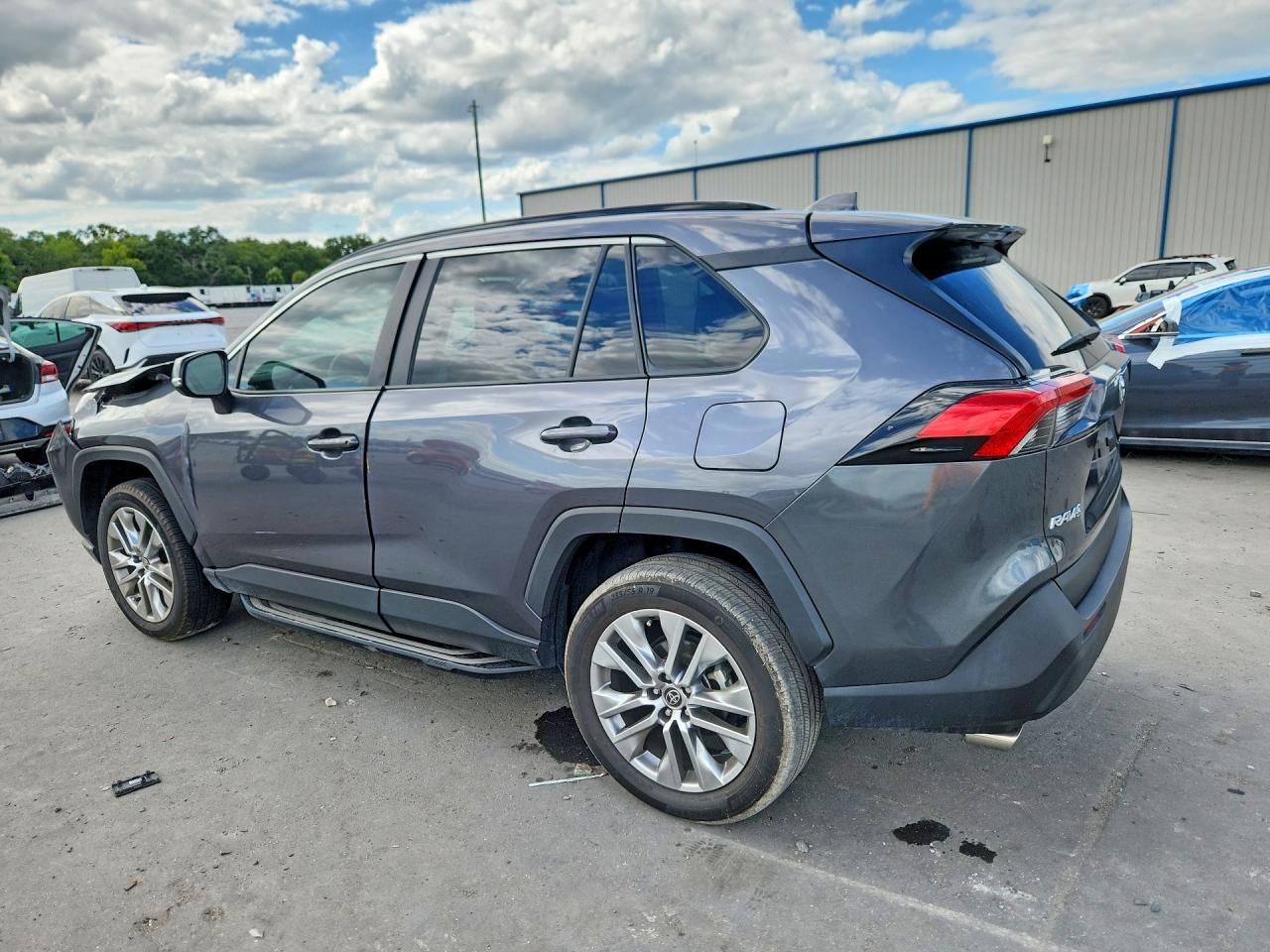 2022 Toyota Rav4 Xle Premium Charcoal vin: 2T3C1RFV9NC196624