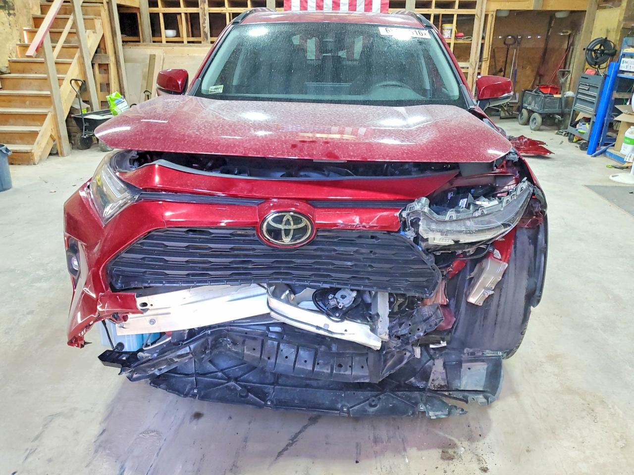 2024 Toyota Rav4 Xle Premium Red vin: 2T3C1RFV9RW316295