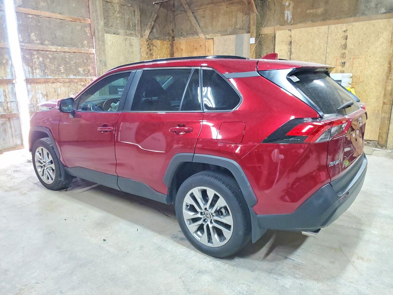 2024 Toyota Rav4 Xle Premium Red vin: 2T3C1RFV9RW316295