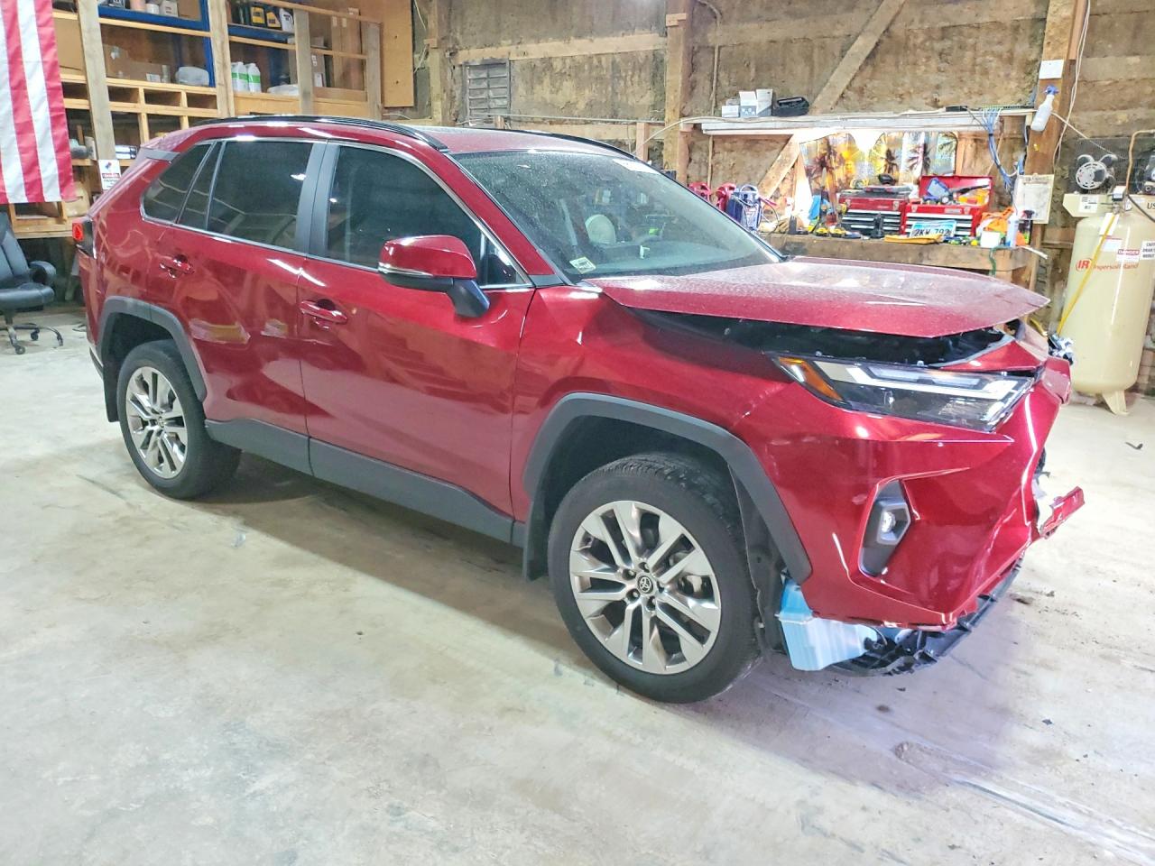2024 Toyota Rav4 Xle Premium Red vin: 2T3C1RFV9RW316295