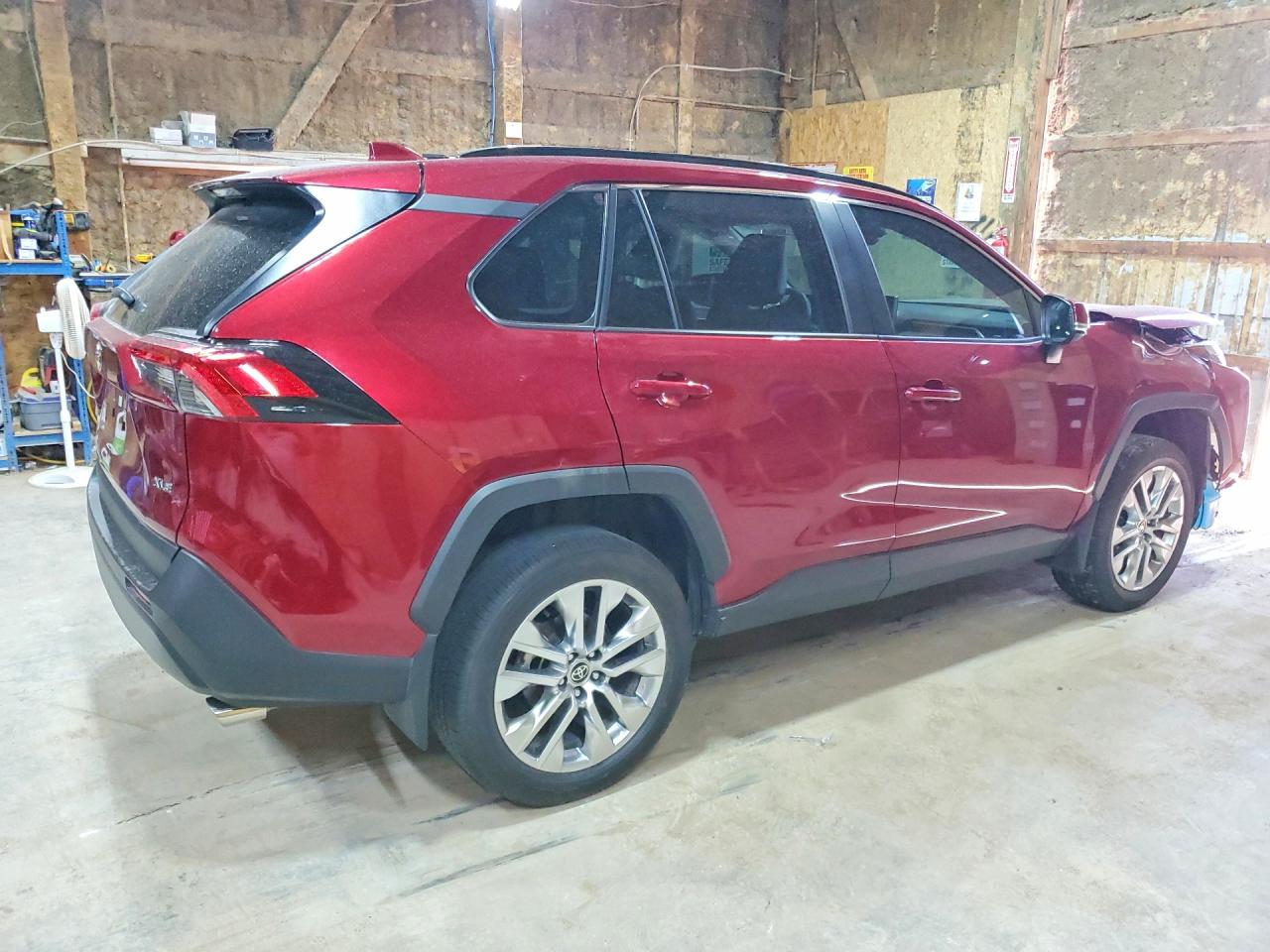 2024 Toyota Rav4 Xle Premium Red vin: 2T3C1RFV9RW316295
