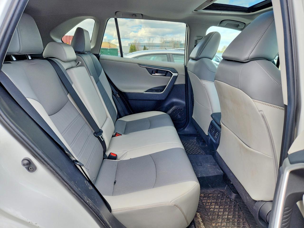 2019 Toyota Rav4 Limited White vin: 2T3D1RFV6KW008804
