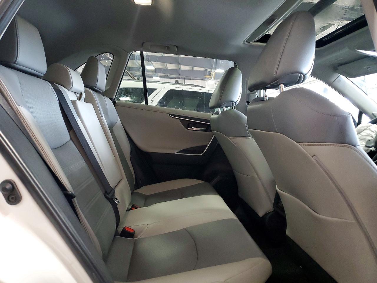 2024 Toyota Rav4 Limited White vin: 2T3D6RFV5RW065782