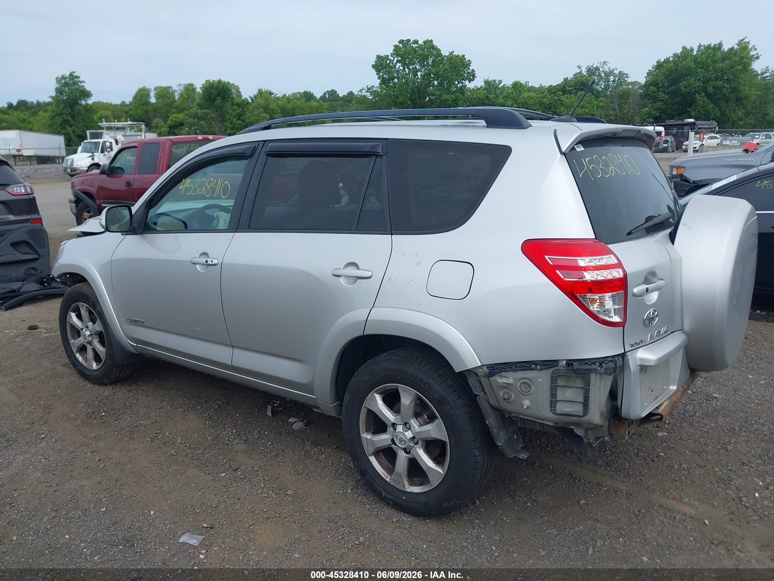 2010 Toyota Rav4 Limited Silver vin: 2T3DF4DV1AW050531