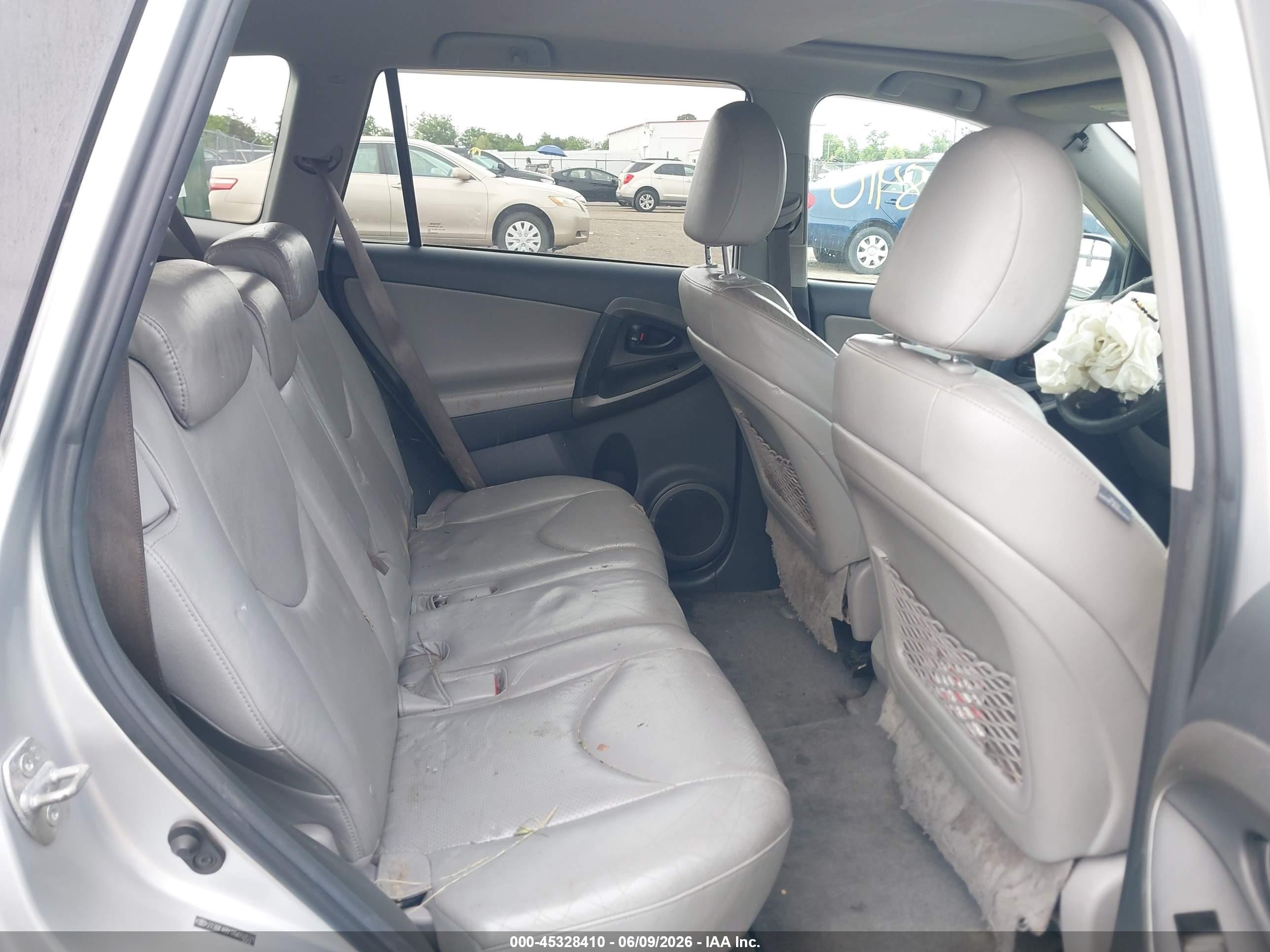 2010 Toyota Rav4 Limited Silver vin: 2T3DF4DV1AW050531
