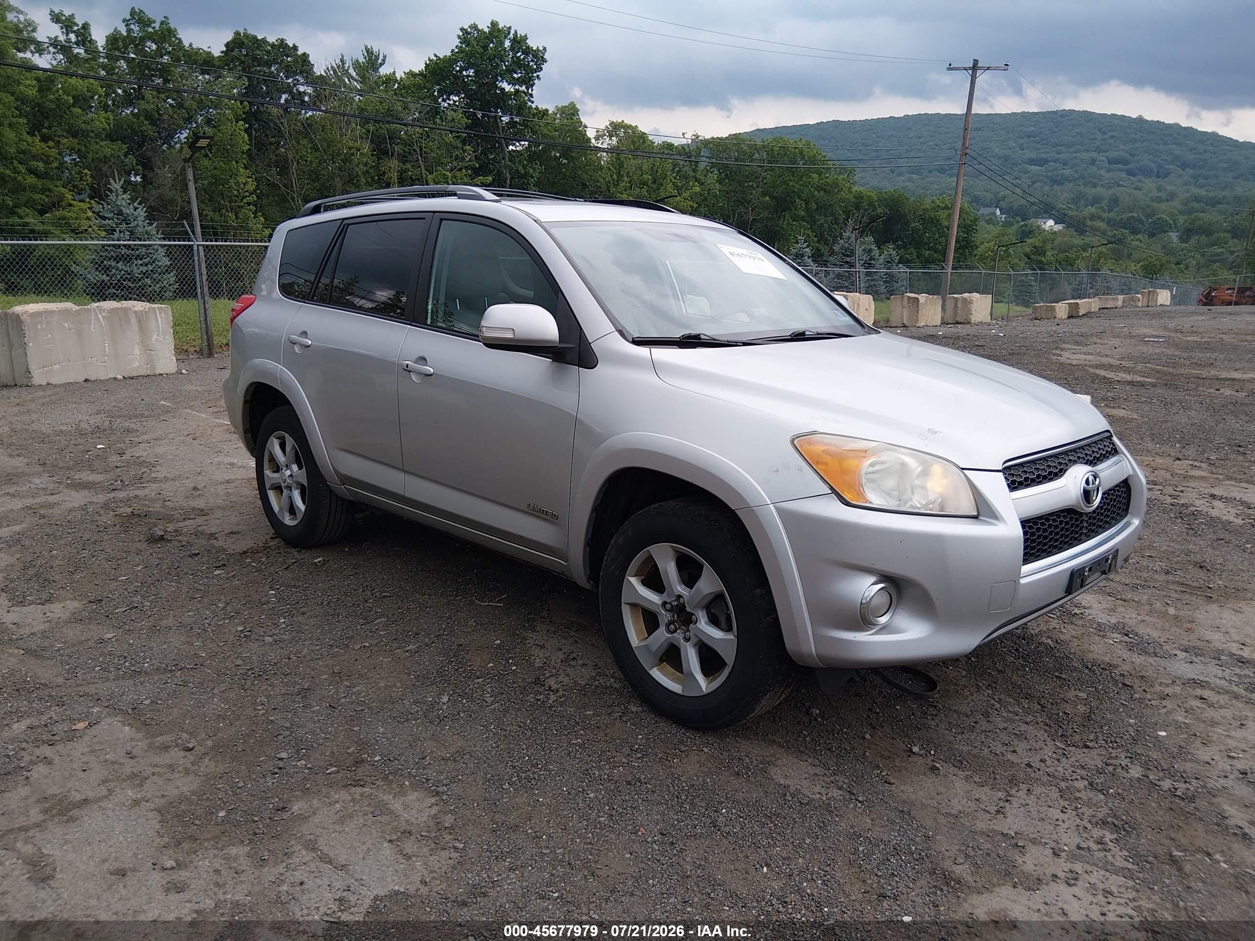 2011 Toyota Rav4 Limited Silver vin: 2T3DF4DV1BW133216
