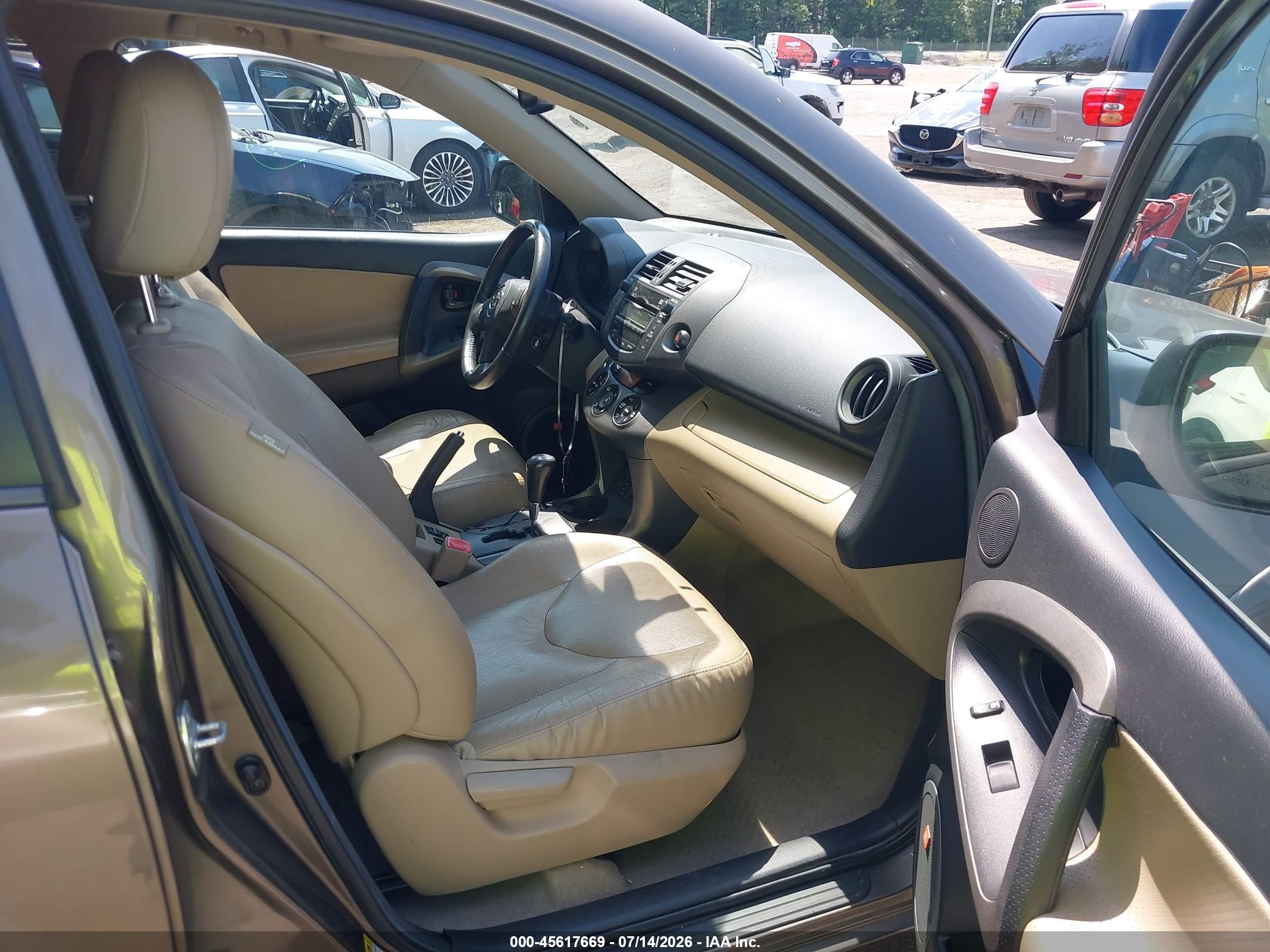 2011 Toyota Rav4 Limited Tan vin: 2T3DF4DV3BW145853