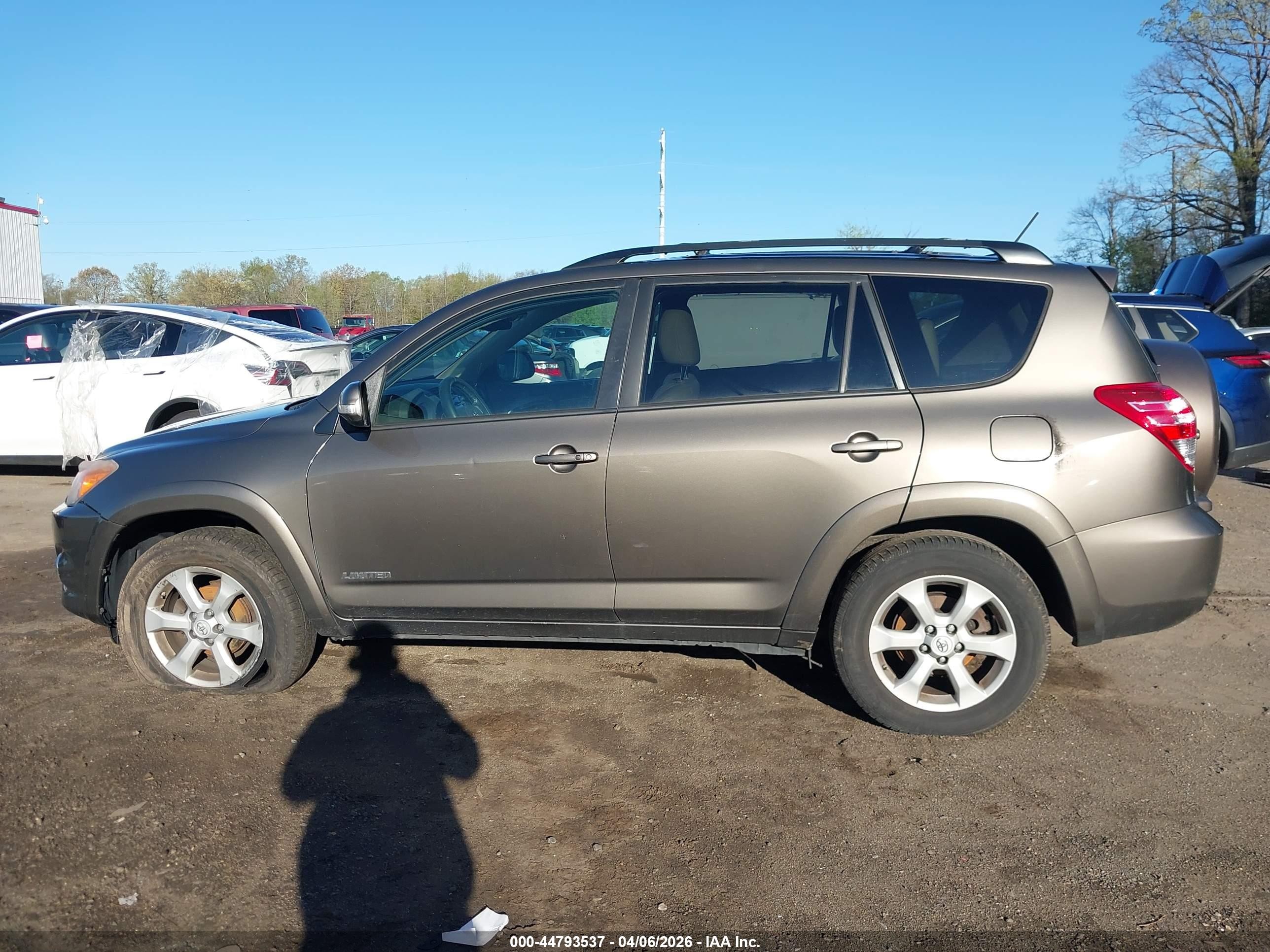 2011 Toyota Rav4 Limited Gray vin: 2T3DF4DV3BW163866
