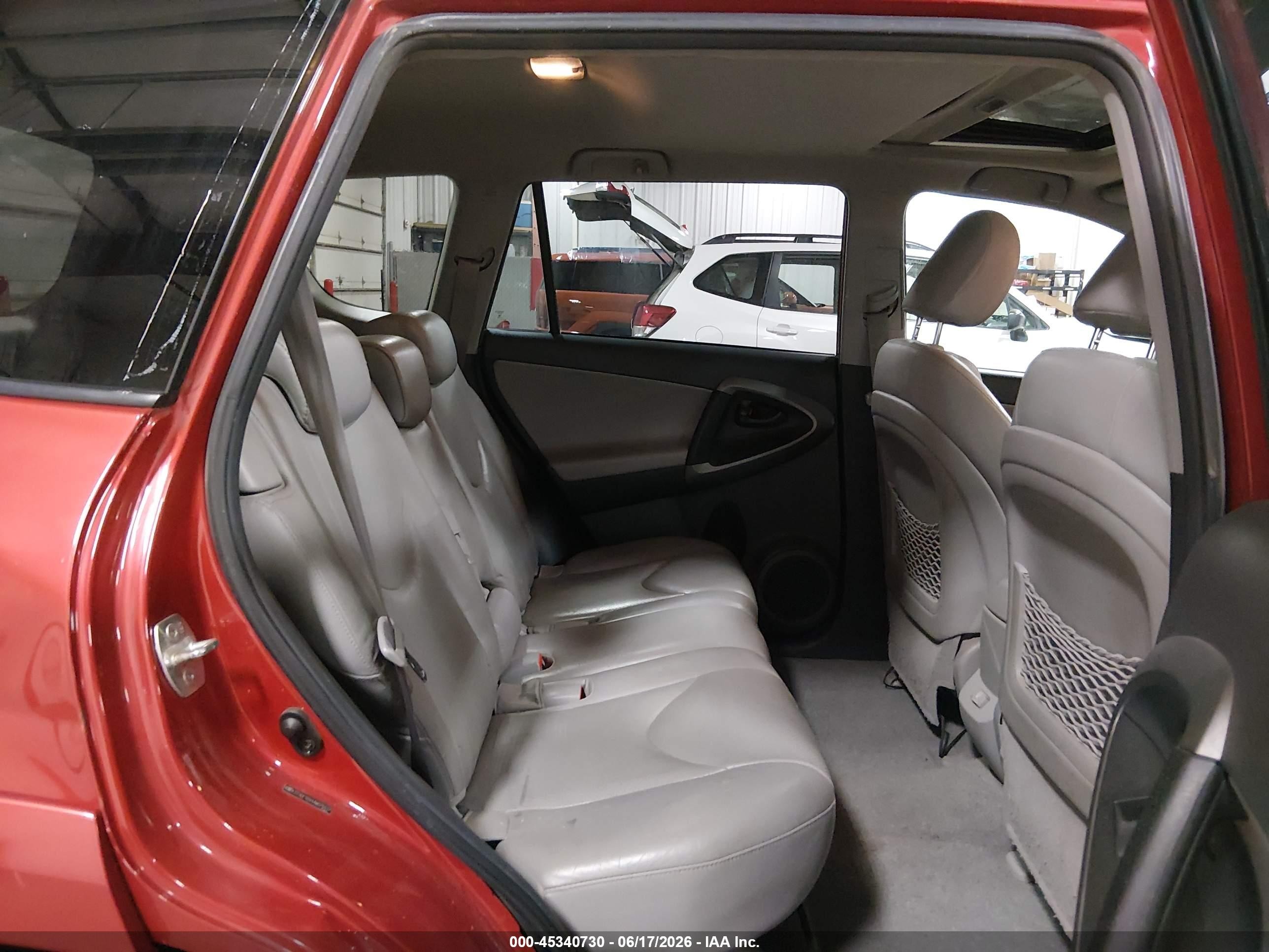 2010 Toyota Rav4 Limited Red vin: 2T3DF4DV4AW076427
