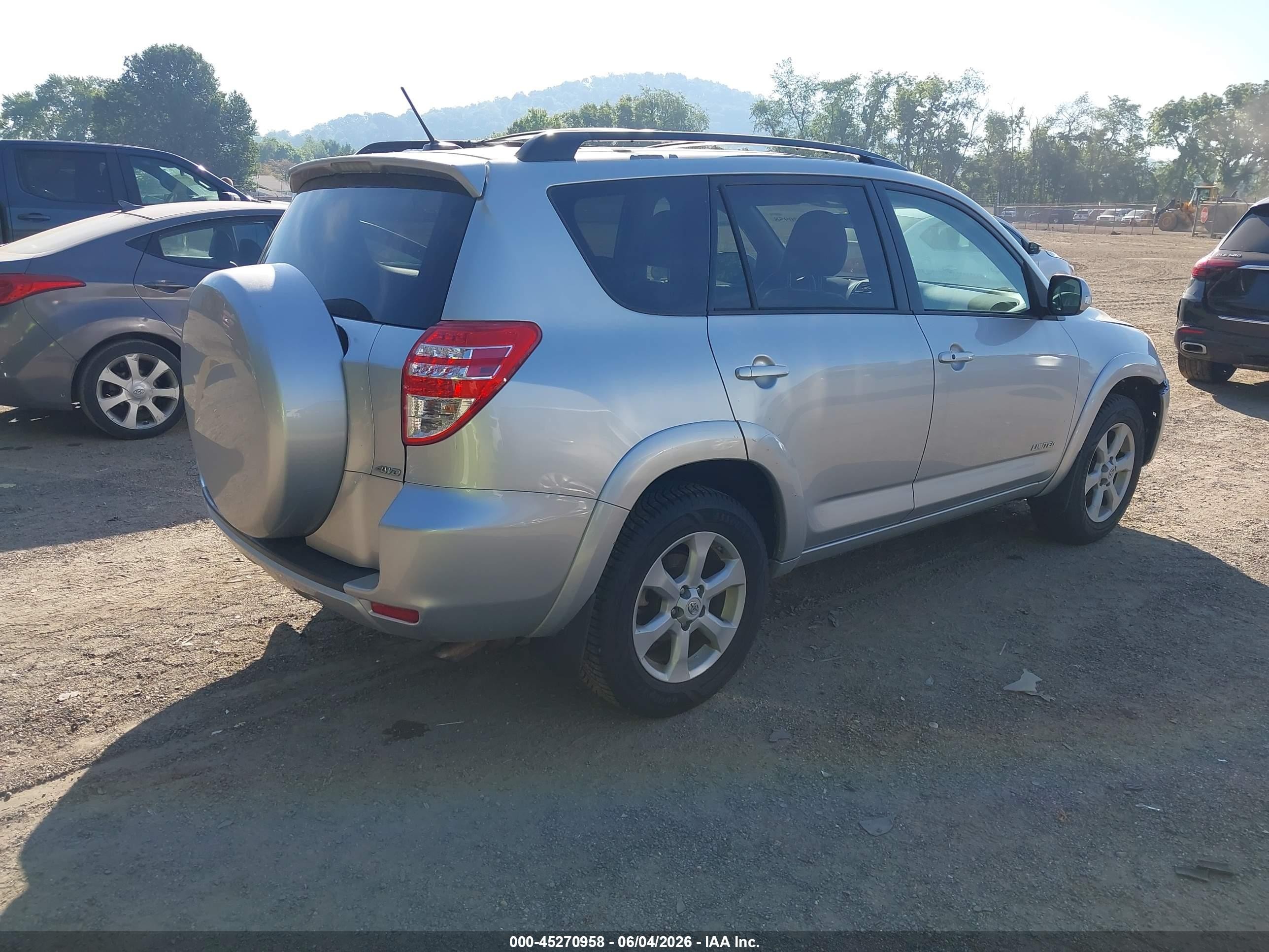 2011 Toyota Rav4 Limited Silver vin: 2T3DF4DV4BW121819
