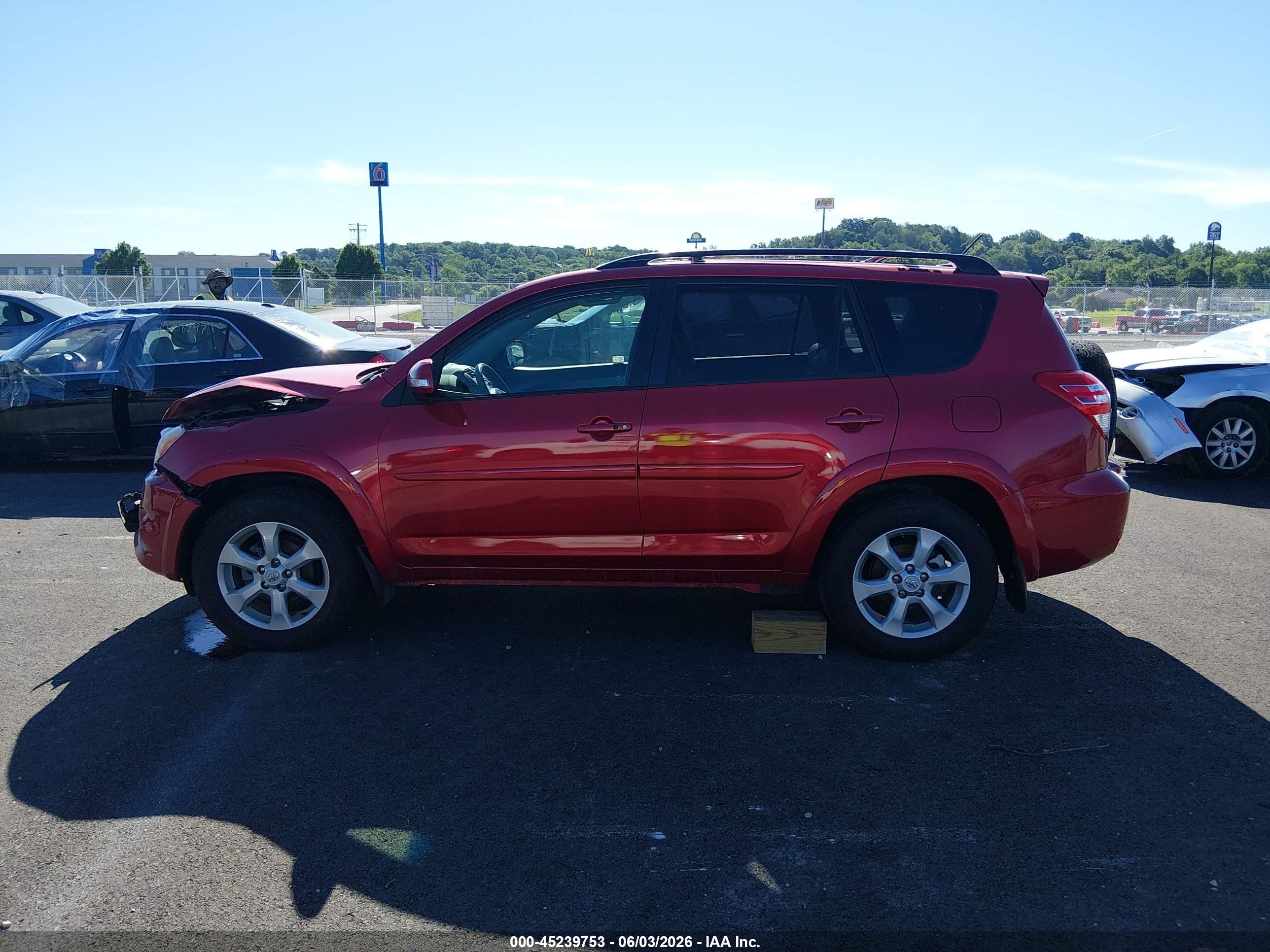 2012 Toyota Rav4 Limited Red vin: 2T3DF4DV5CW201258