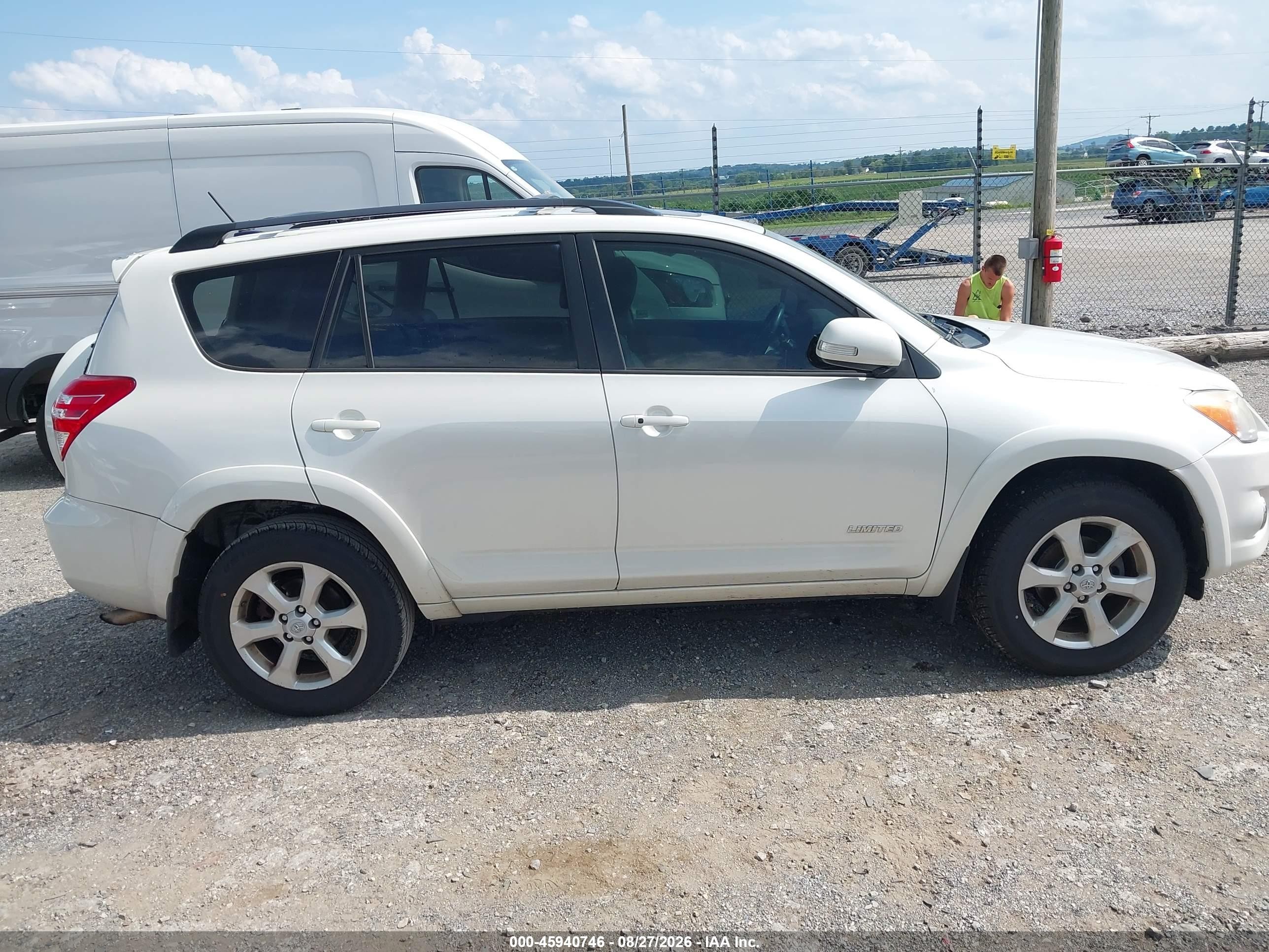 2010 Toyota Rav4 Limited White vin: 2T3DF4DV7AW061789
