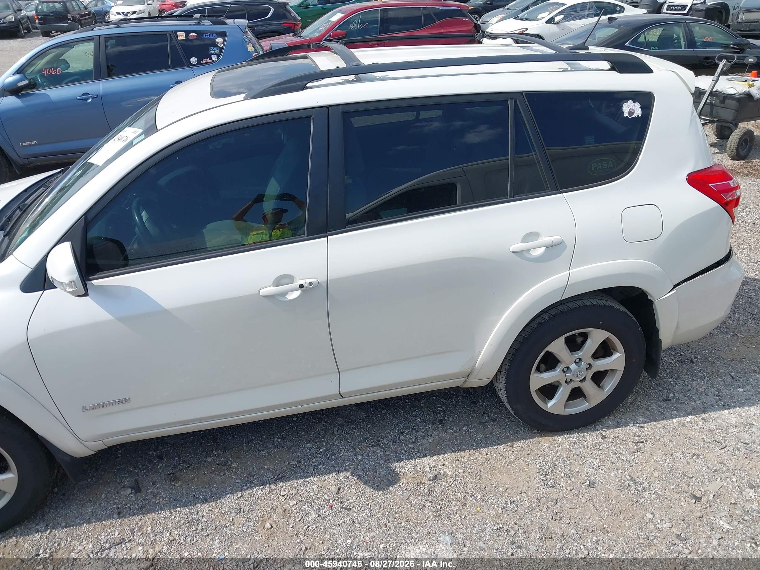 2010 Toyota Rav4 Limited White vin: 2T3DF4DV7AW061789