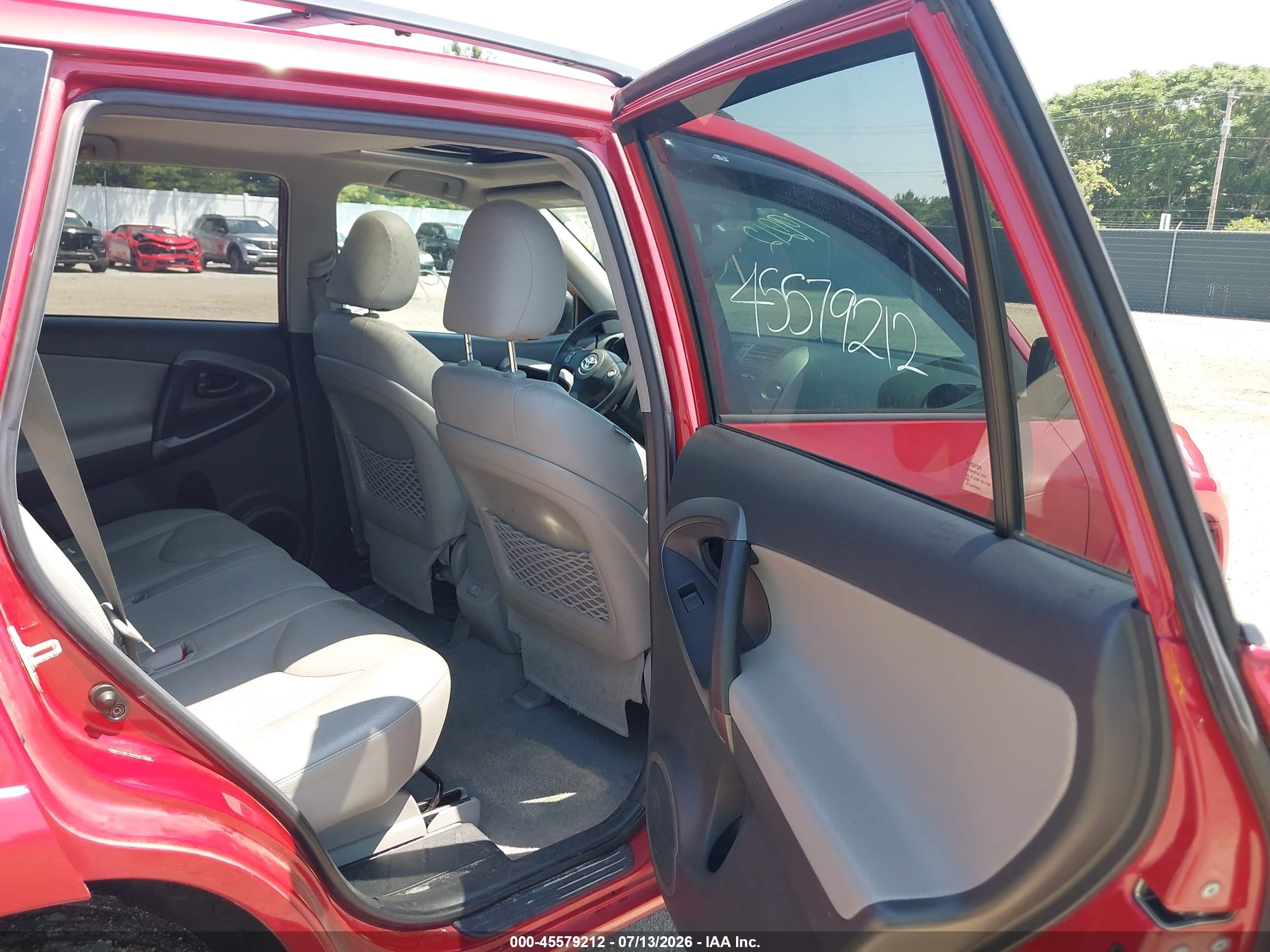 2012 Toyota Rav4 Limited Red vin: 2T3DF4DV8CW219866