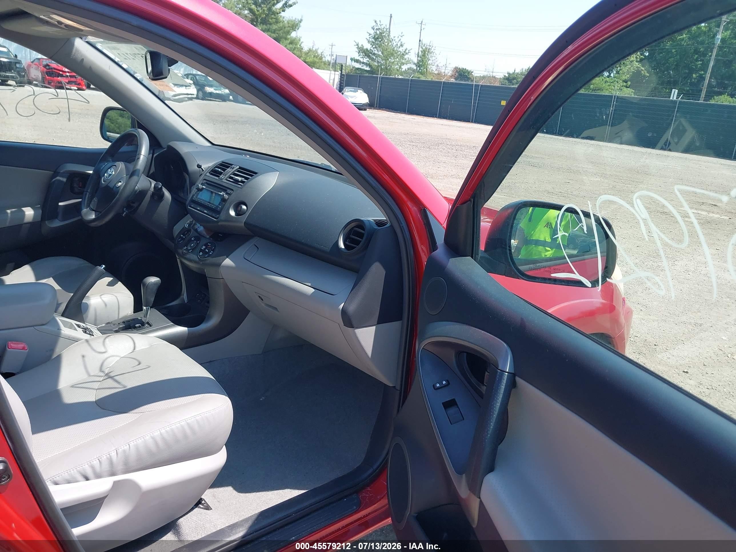 2012 Toyota Rav4 Limited Red vin: 2T3DF4DV8CW219866
