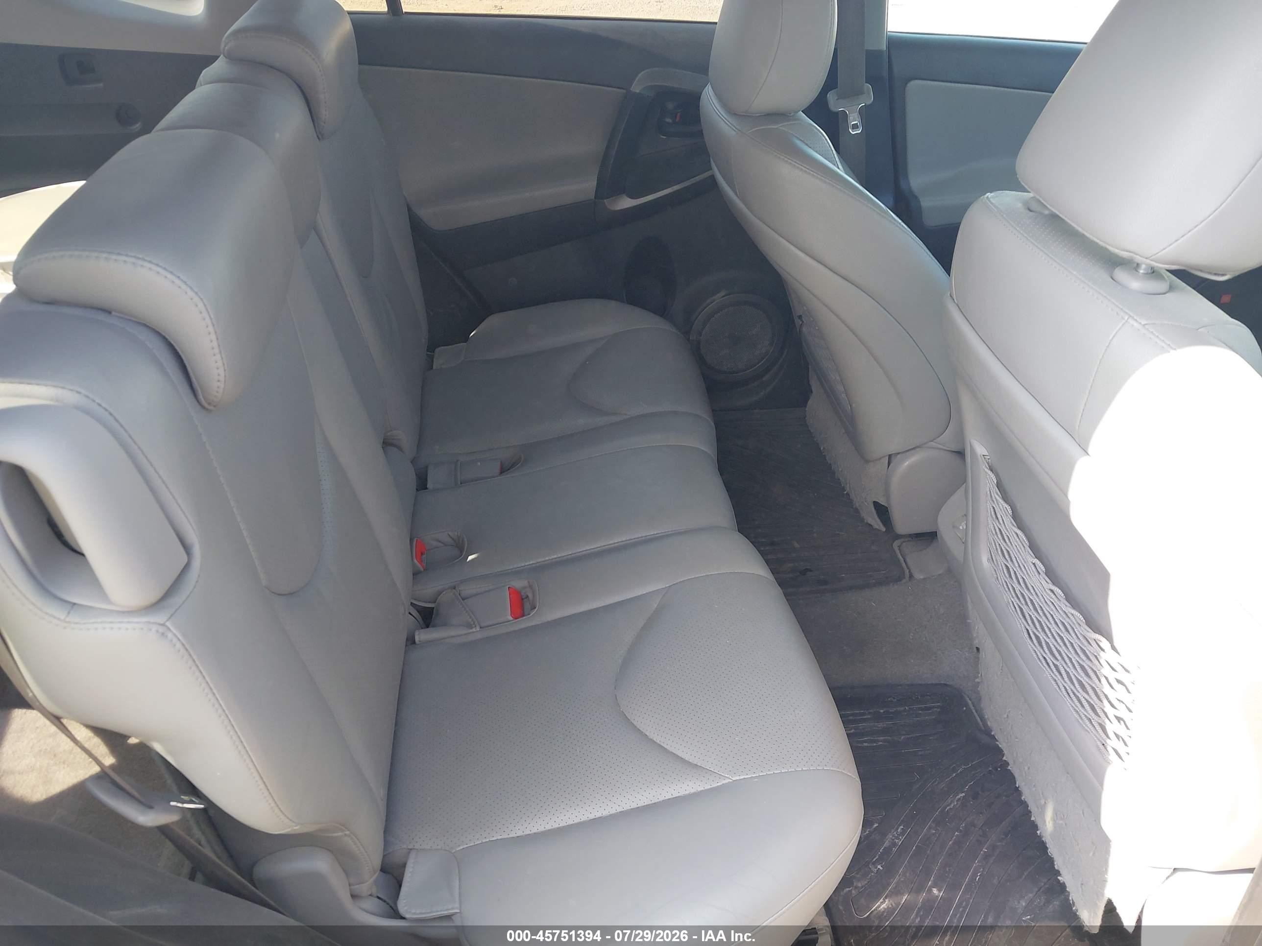 2010 Toyota Rav4 Limited Silver vin: 2T3DF4DV9AW073636
