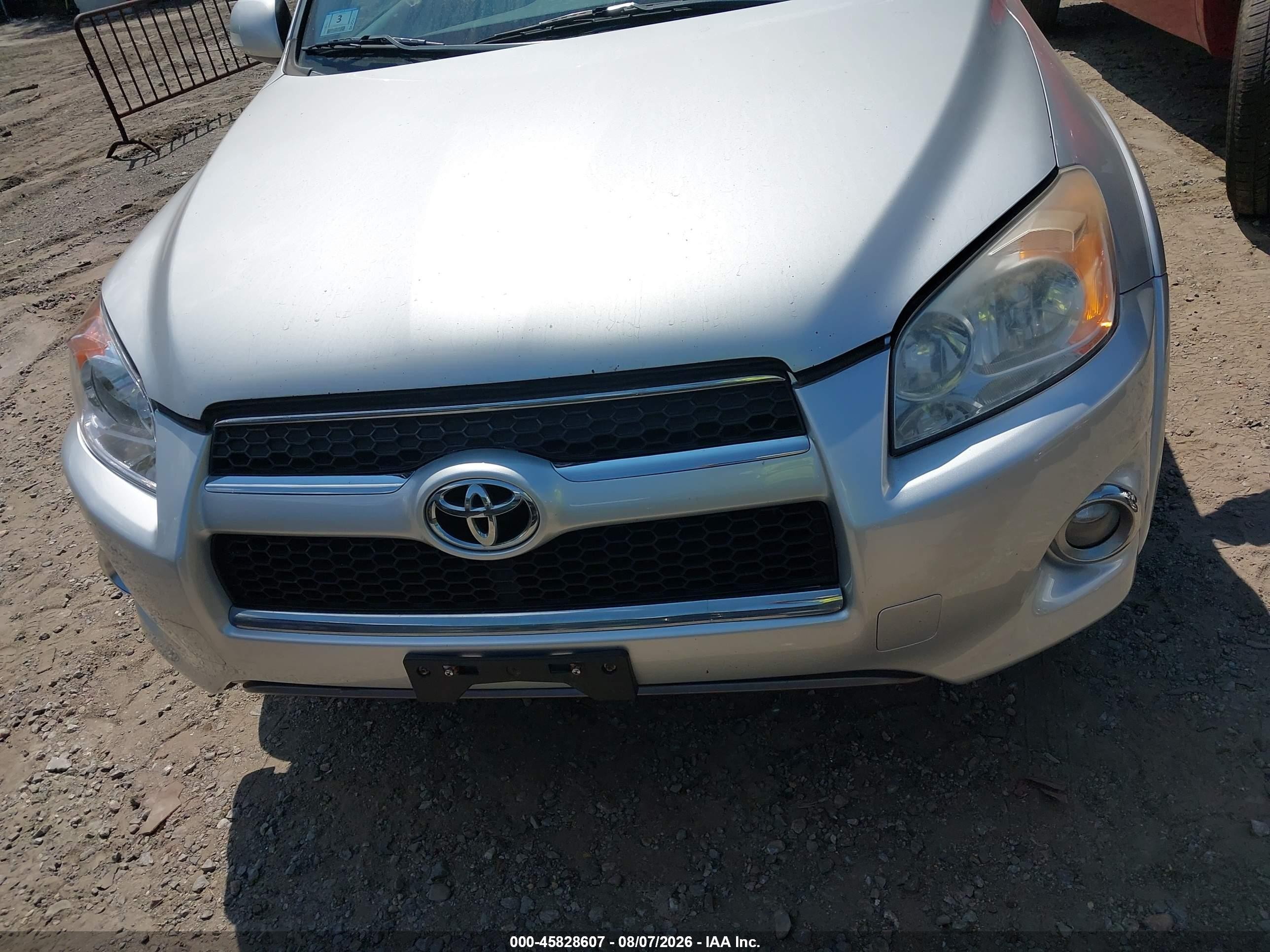 2011 Toyota Rav4 Limited Silver vin: 2T3DF4DVXBW089636