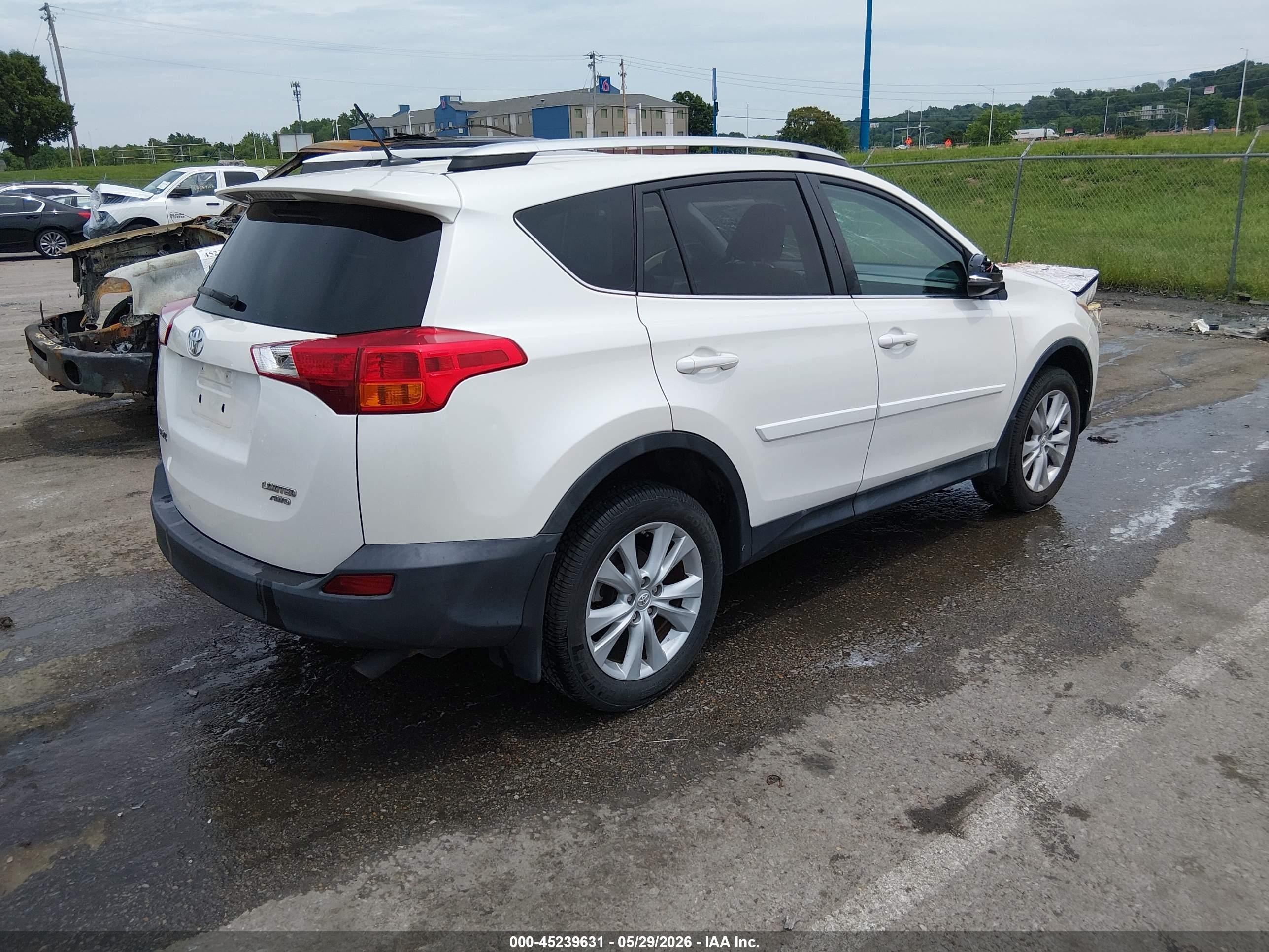 2013 Toyota Rav4 Limited White vin: 2T3DFREV0DW088865