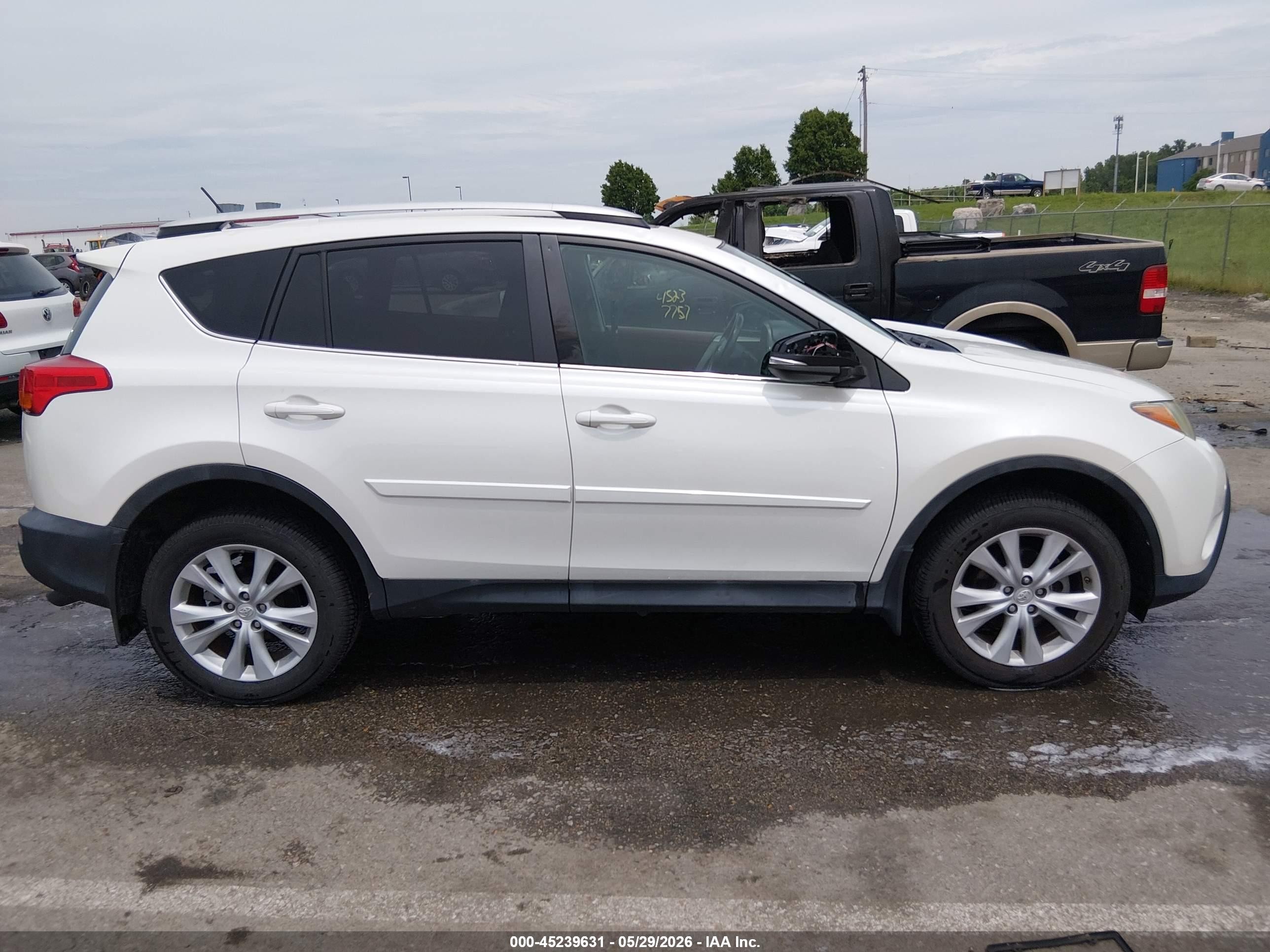 2013 Toyota Rav4 Limited White vin: 2T3DFREV0DW088865