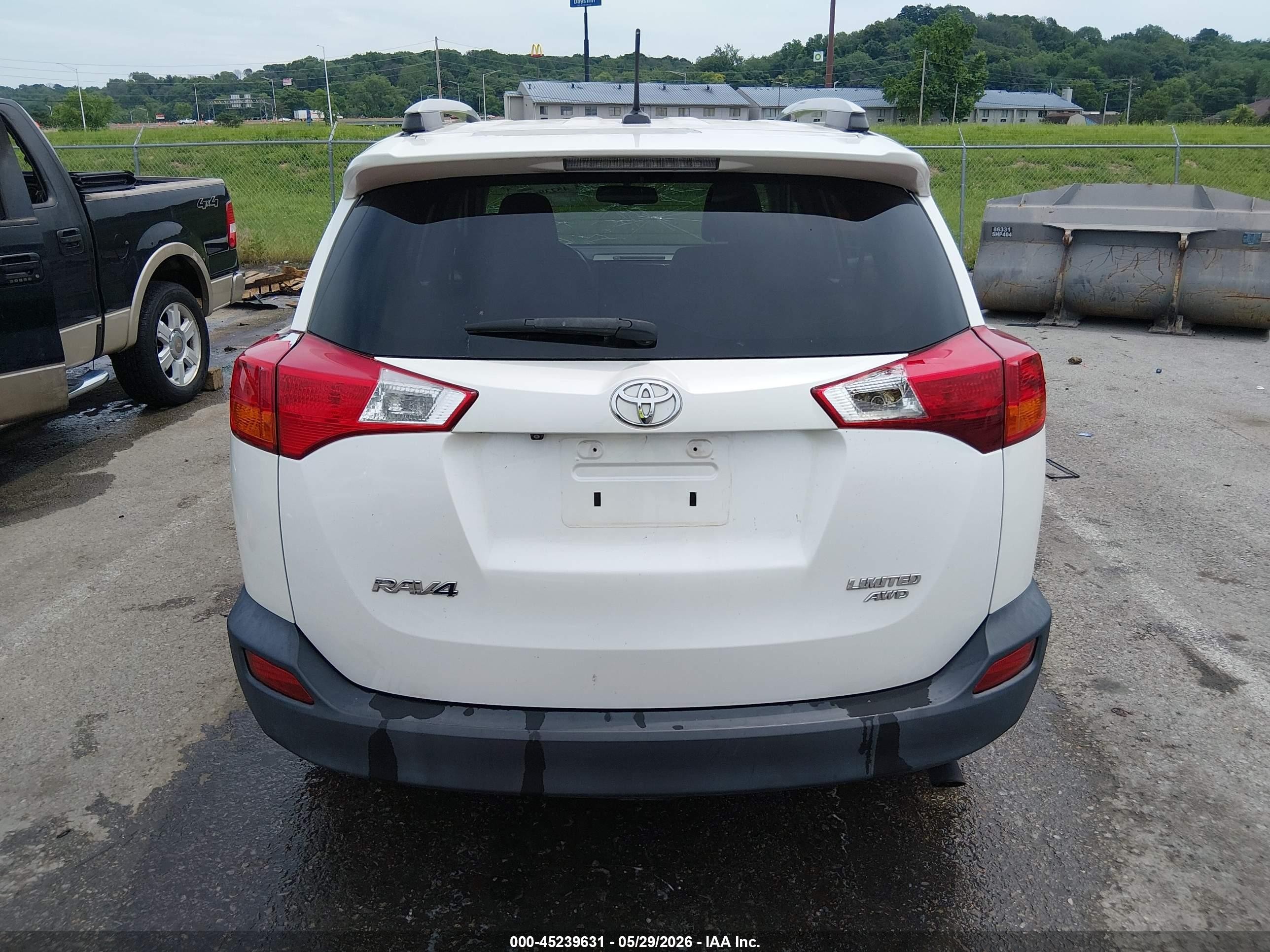 2013 Toyota Rav4 Limited White vin: 2T3DFREV0DW088865