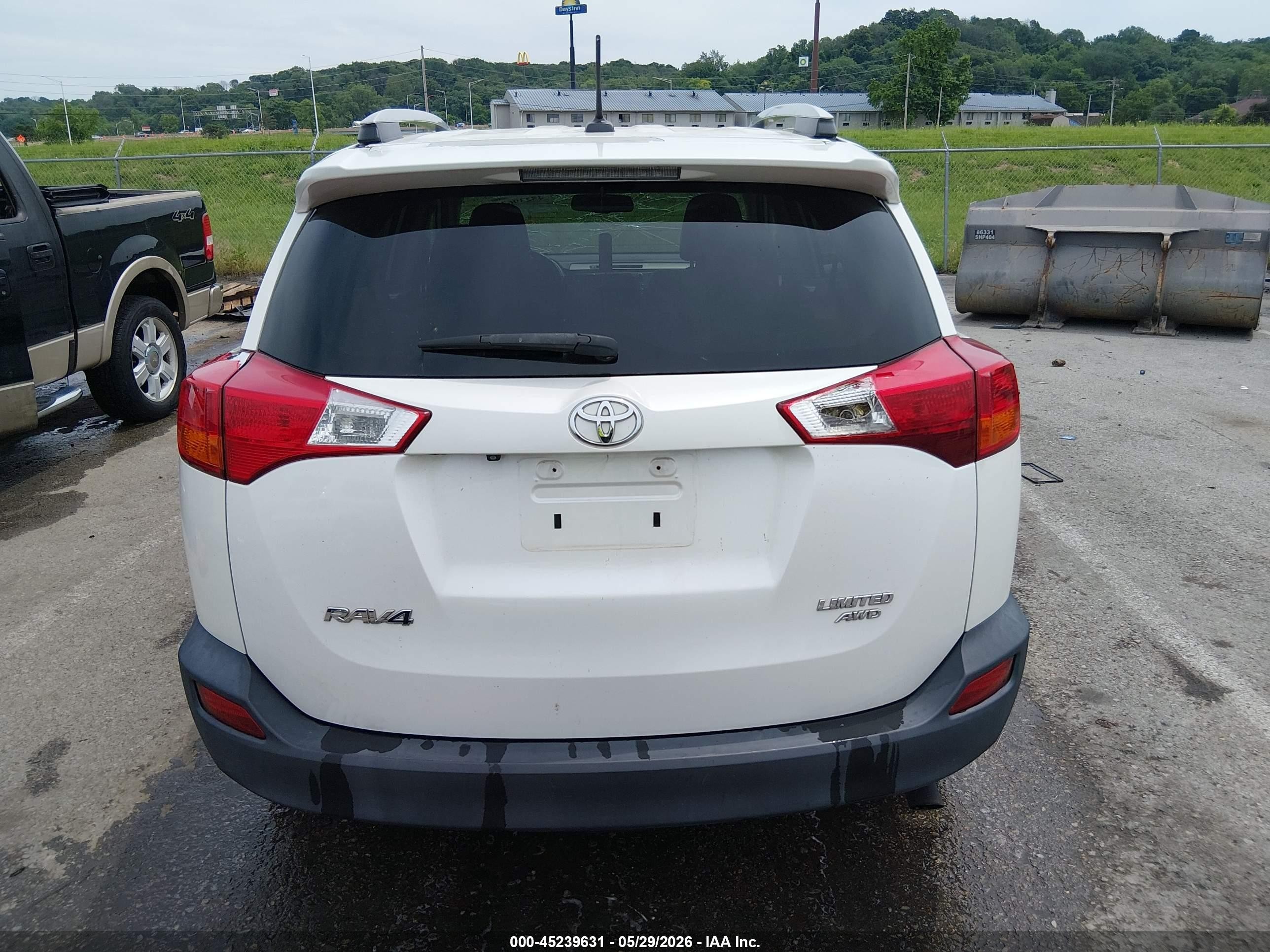 2013 Toyota Rav4 Limited White vin: 2T3DFREV0DW088865