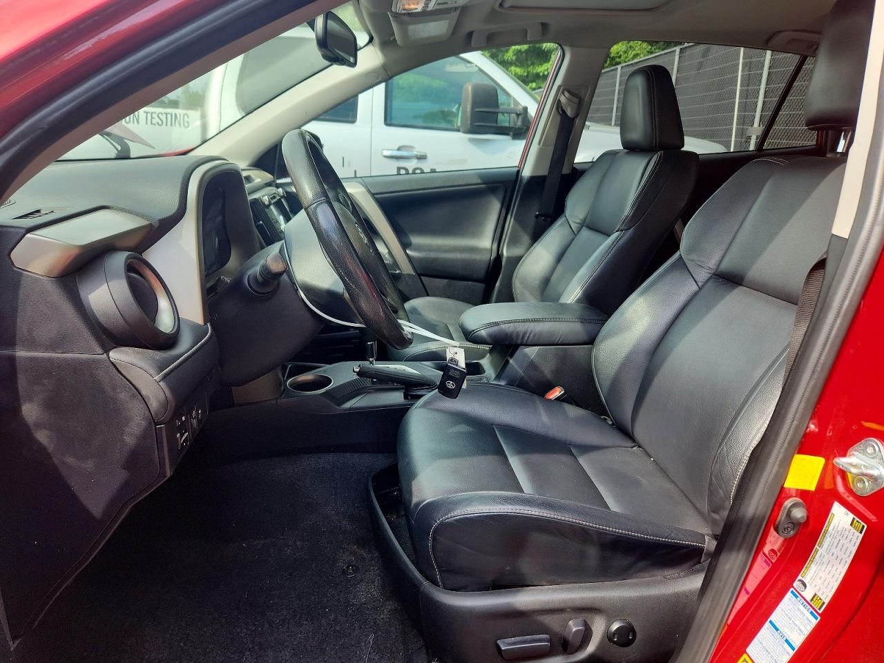 2015 Toyota Rav4 Limited Red vin: 2T3DFREV0FW300716