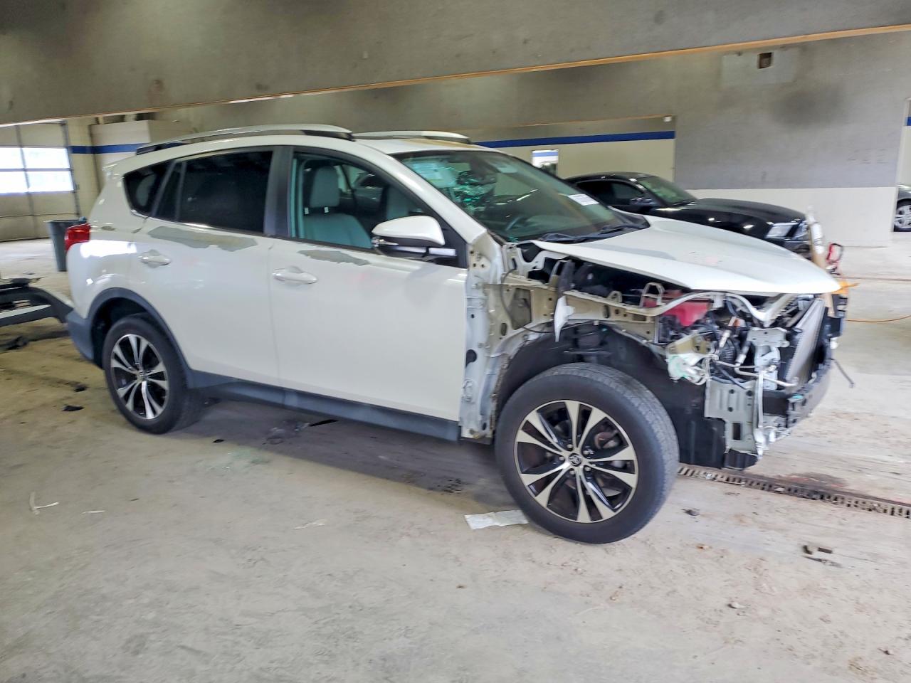 2015 Toyota Rav4 Limited White vin: 2T3DFREV0FW372855