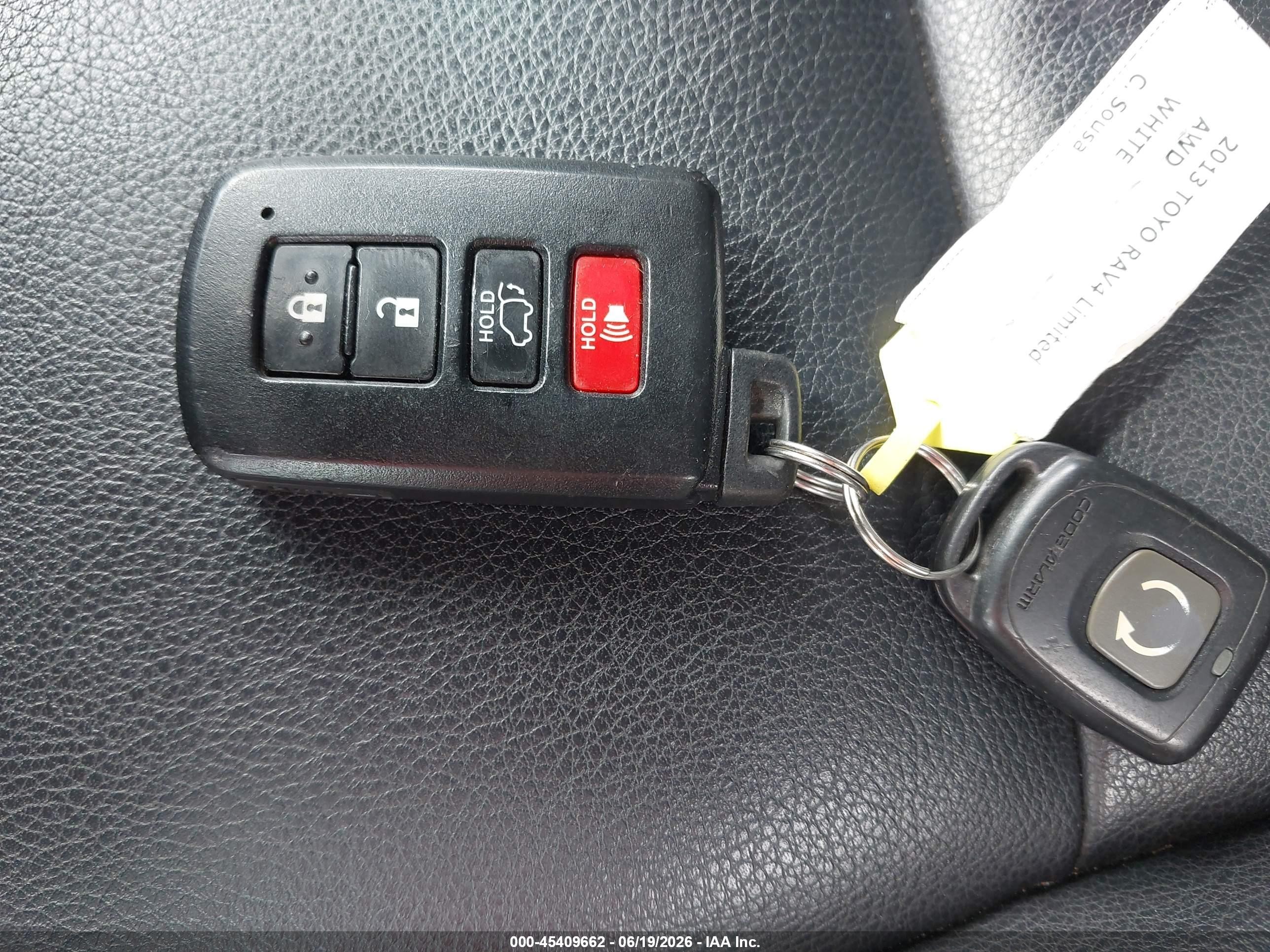 2013 Toyota Rav4 Limited White vin: 2T3DFREV1DW112171