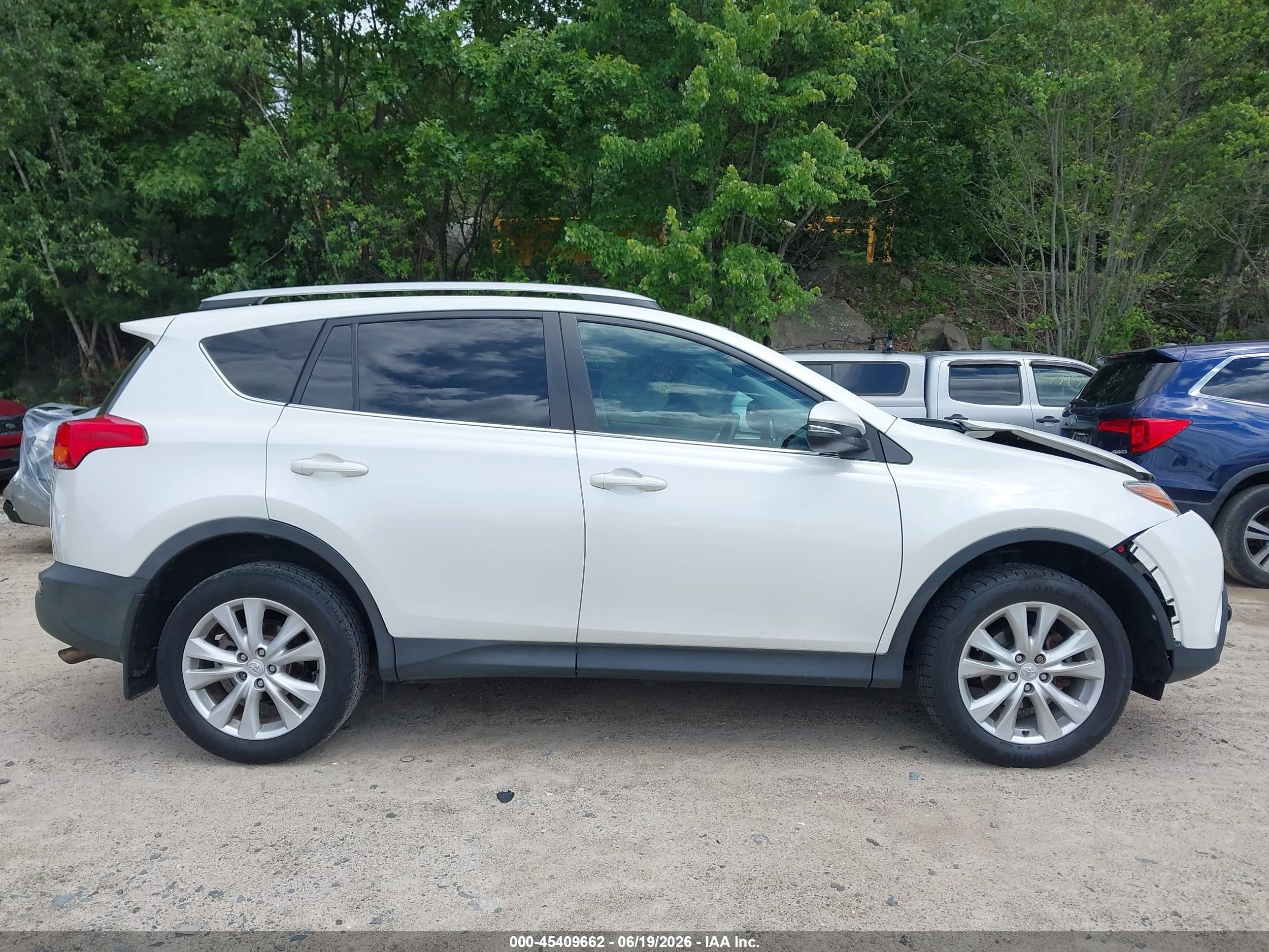 2013 Toyota Rav4 Limited White vin: 2T3DFREV1DW112171