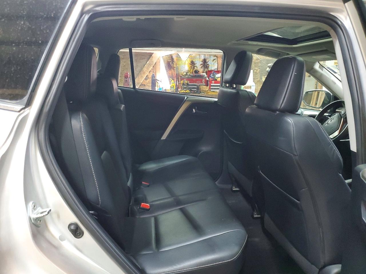 2015 Toyota Rav4 Limited Silver vin: 2T3DFREV1FW235438