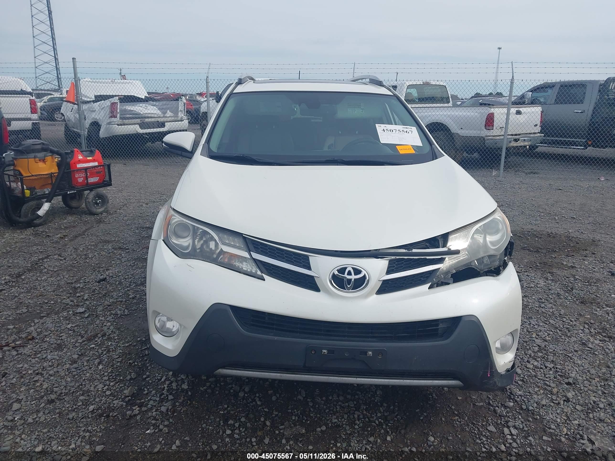 2015 Toyota Rav4 Limited White vin: 2T3DFREV1FW250635