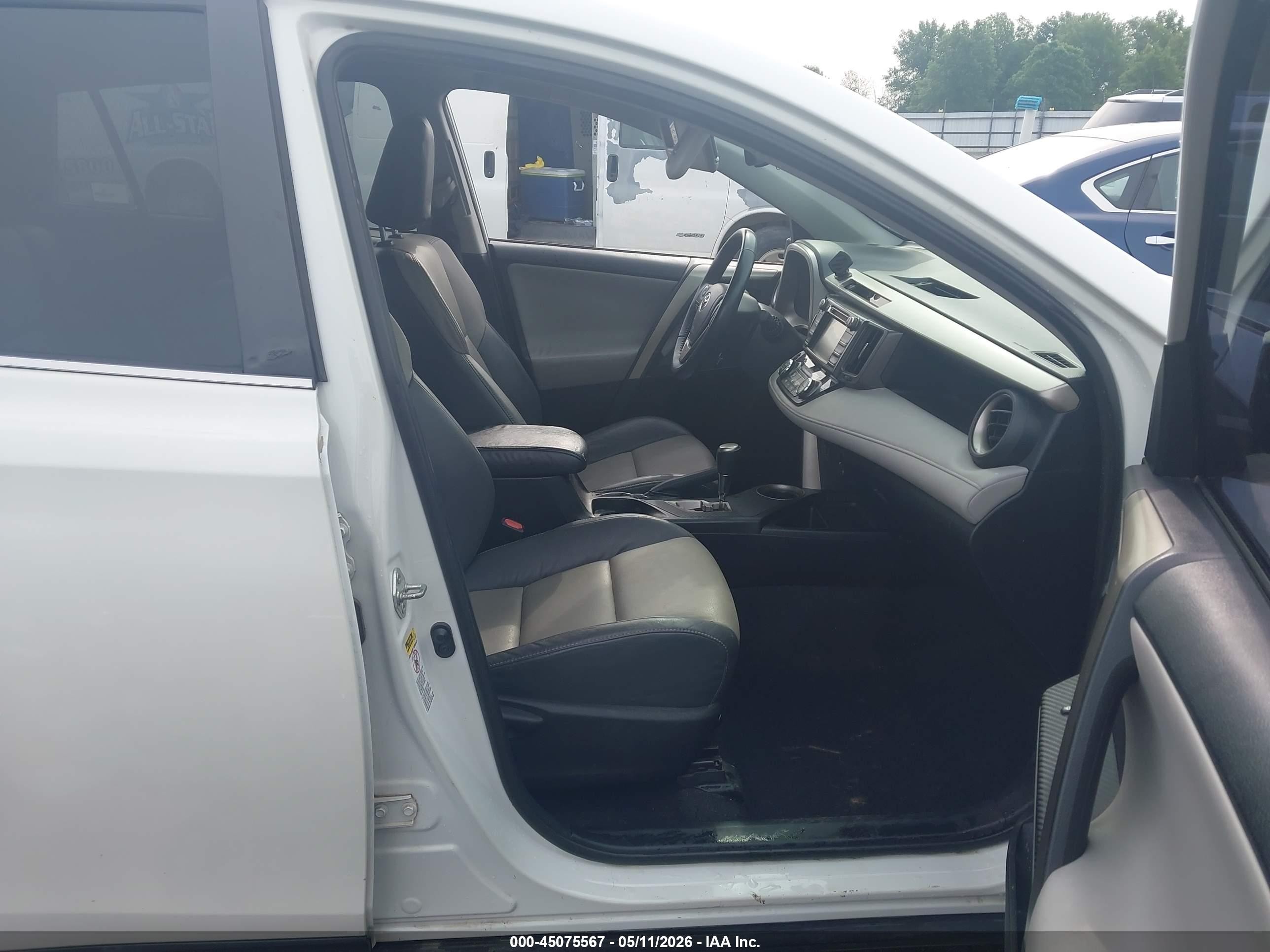 2015 Toyota Rav4 Limited White vin: 2T3DFREV1FW250635