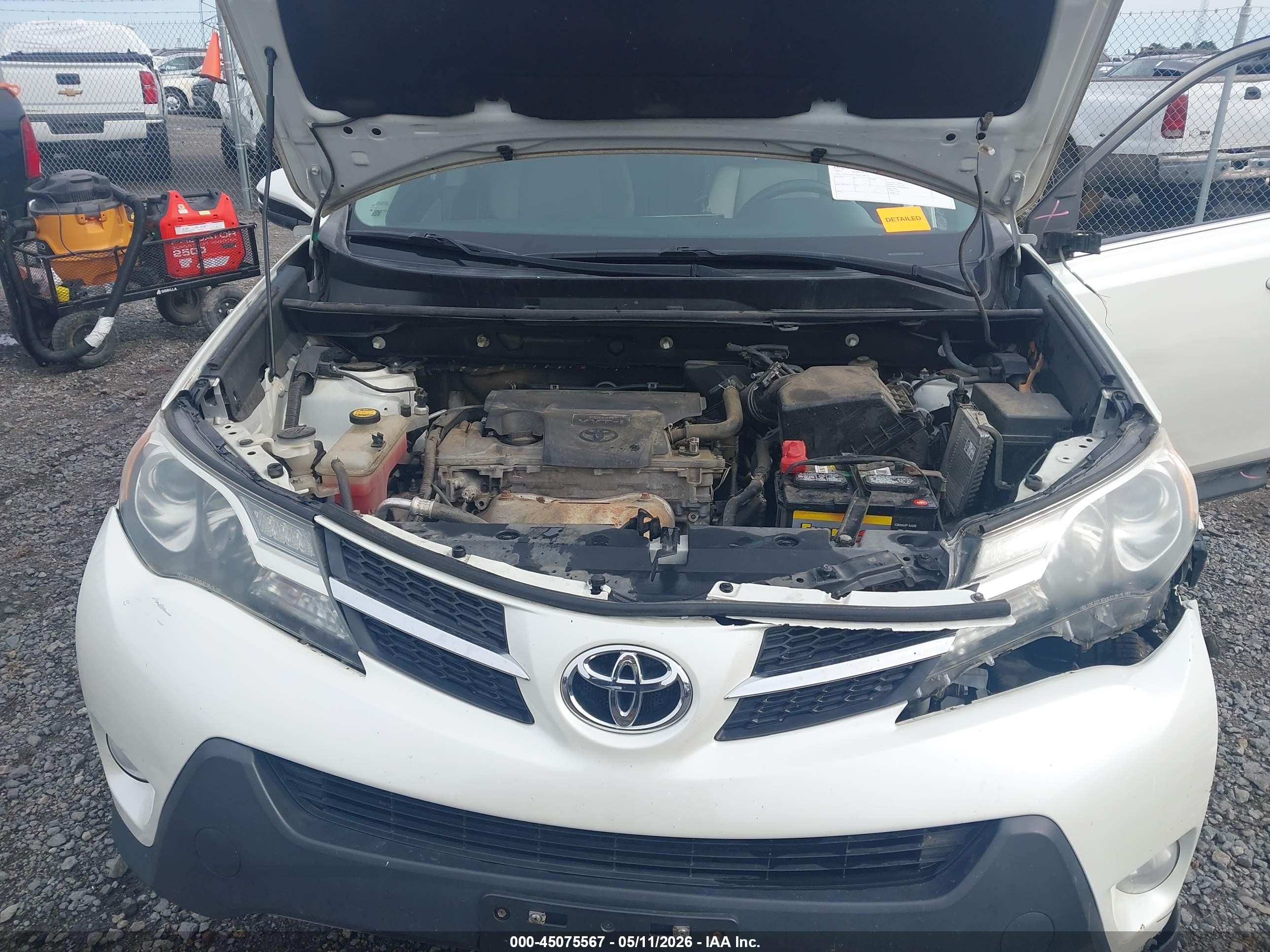 2015 Toyota Rav4 Limited White vin: 2T3DFREV1FW250635