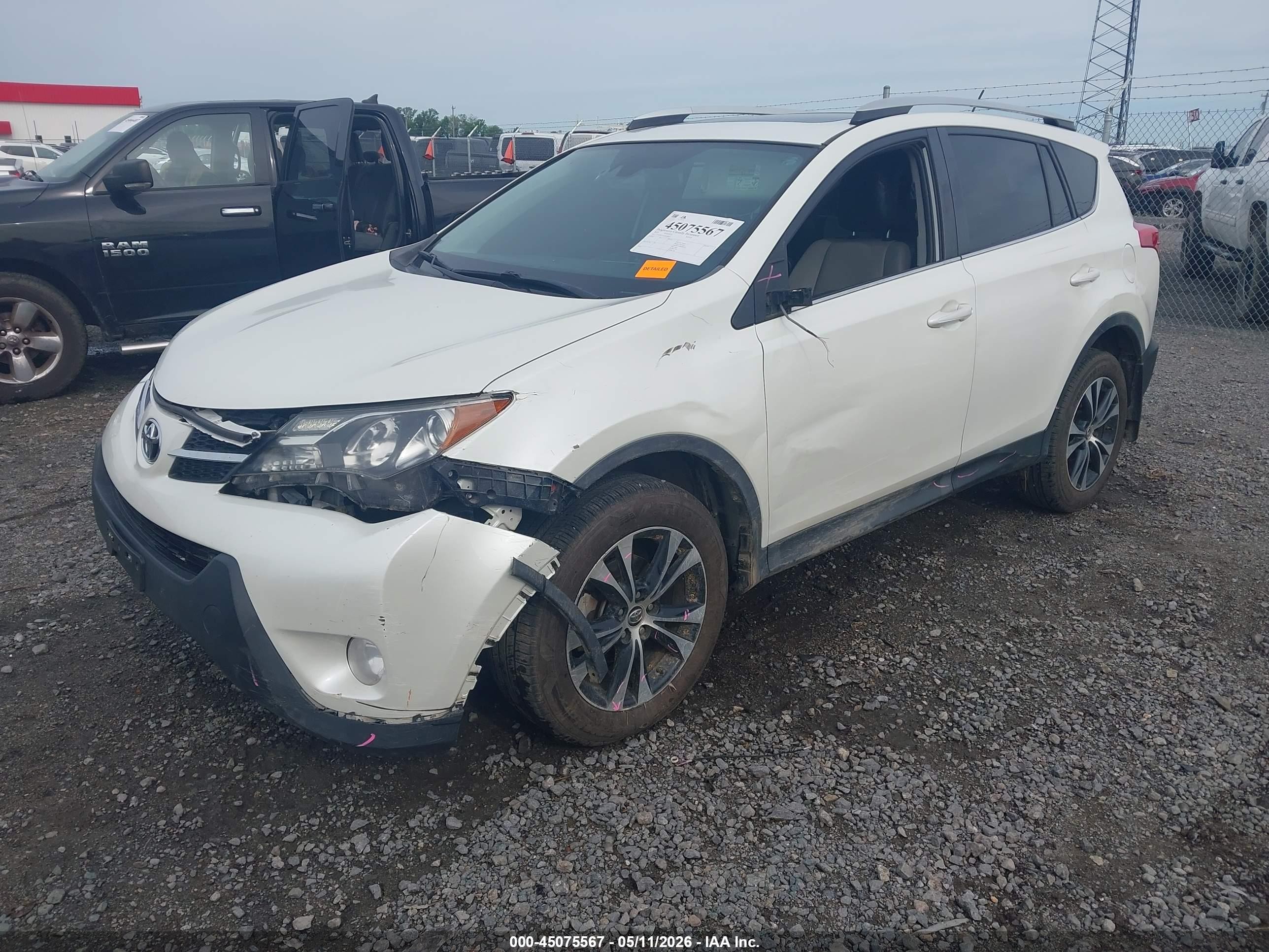 2015 Toyota Rav4 Limited White vin: 2T3DFREV1FW250635