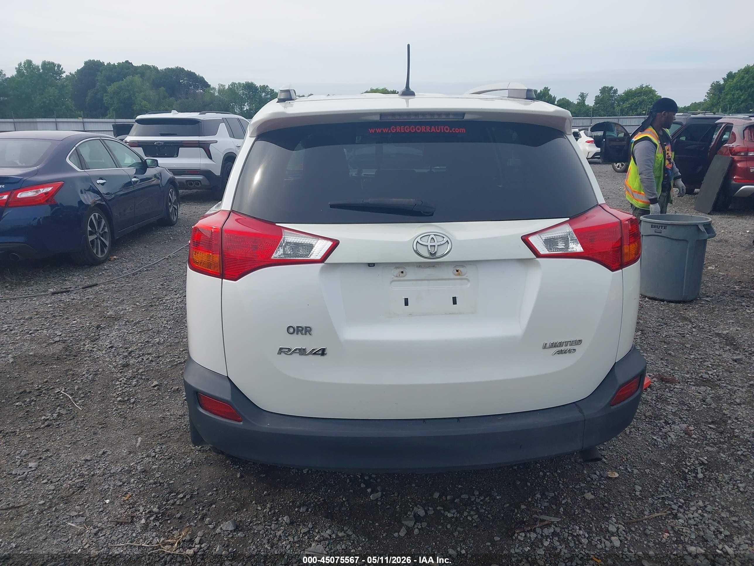 2015 Toyota Rav4 Limited White vin: 2T3DFREV1FW250635