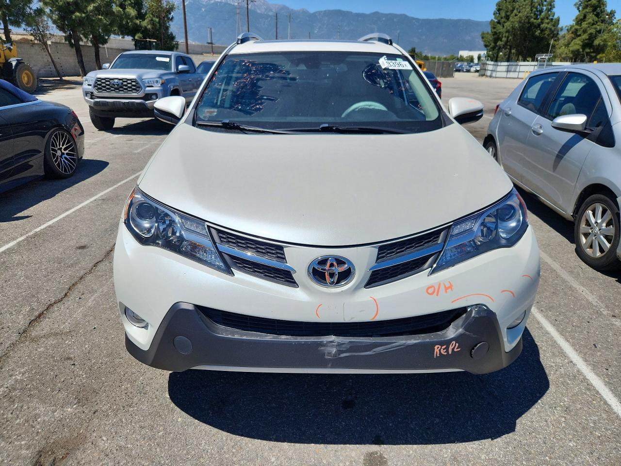 2015 Toyota Rav4 Limited White vin: 2T3DFREV1FW251252