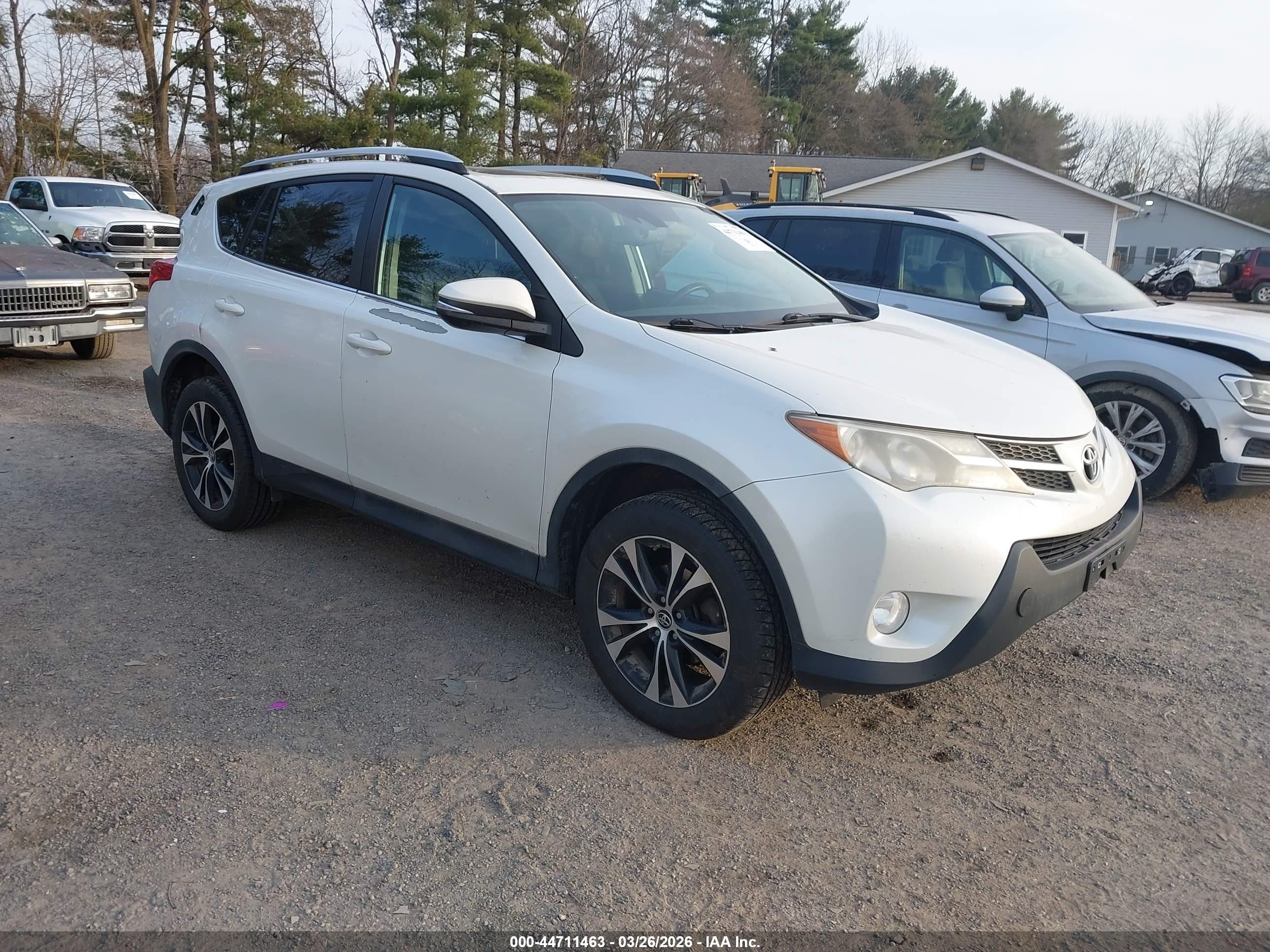 2015 Toyota Rav4 Limited White vin: 2T3DFREV1FW312471