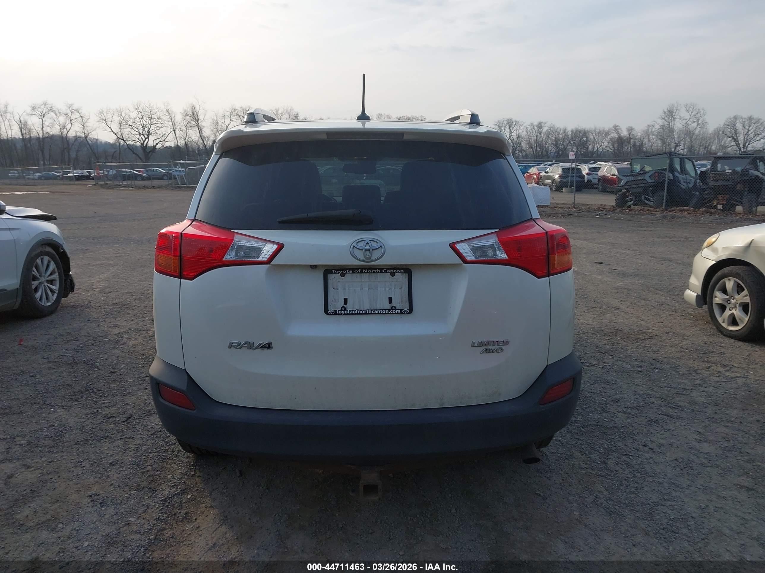 2015 Toyota Rav4 Limited White vin: 2T3DFREV1FW312471