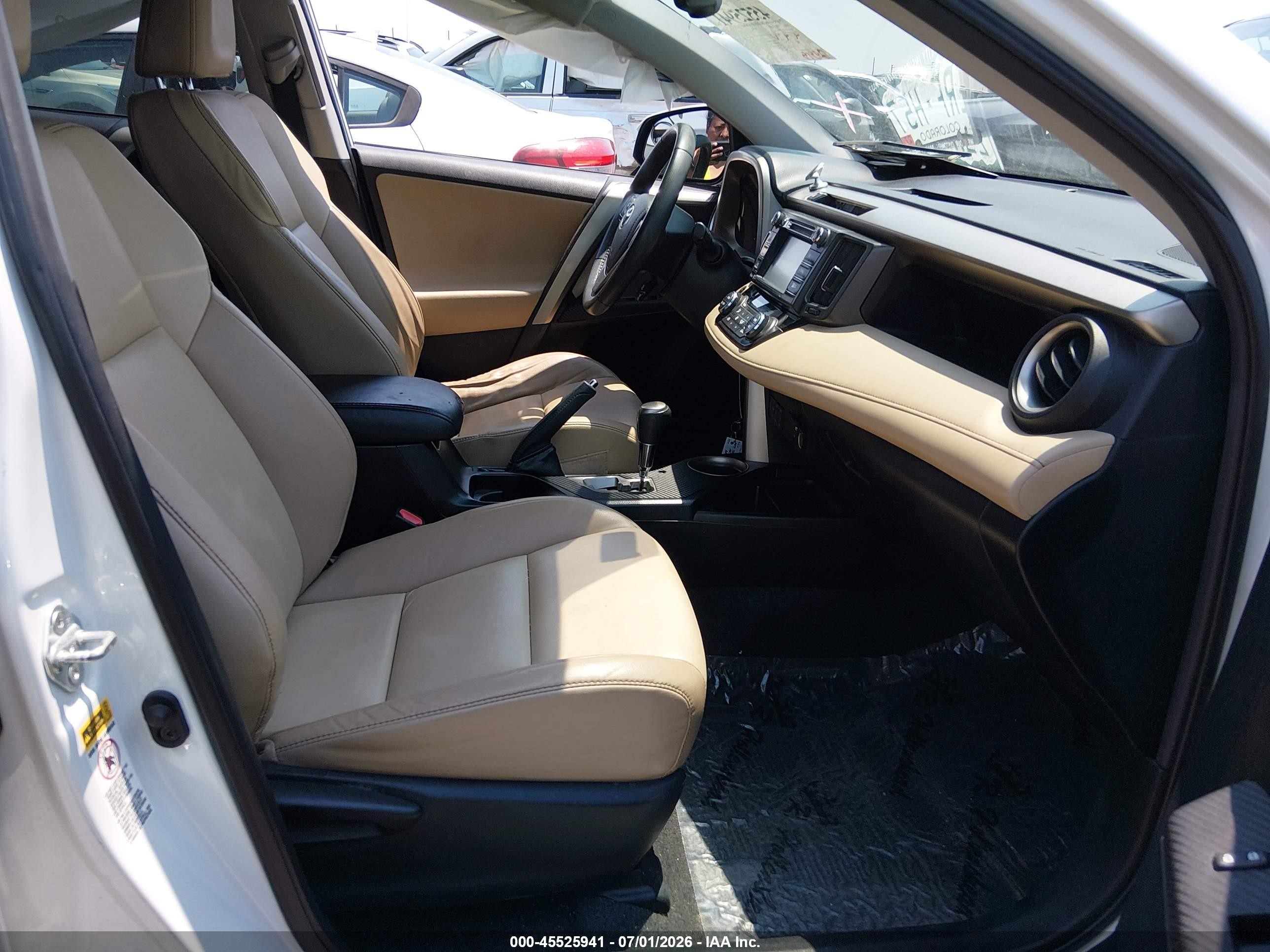 2015 Toyota Rav4 Limited Белый vin: 2T3DFREV1FW342392